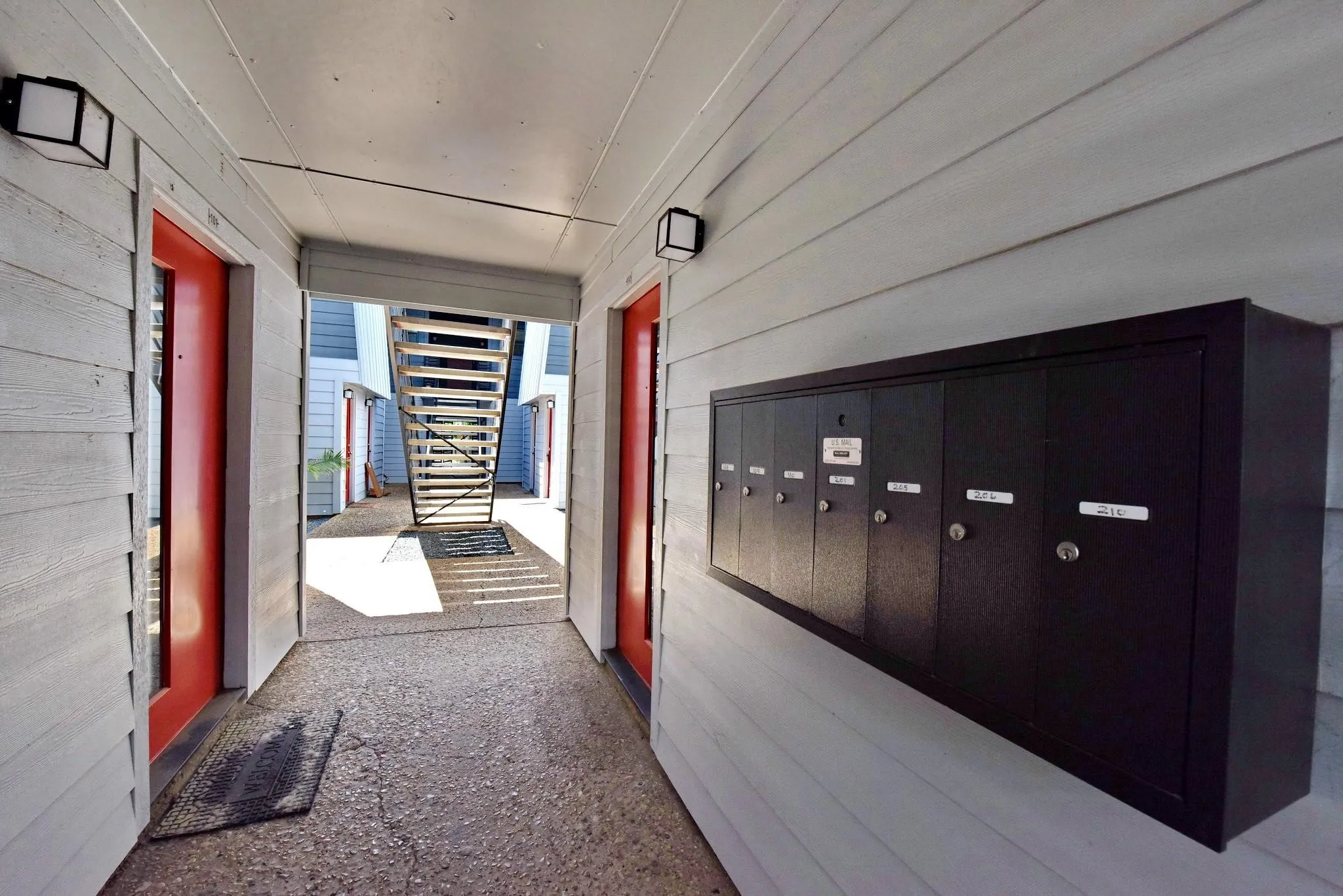 Condominium For Rent in Dallas County , 4033 Gilbert Avenue 103, Dallas, Texas 75219, 2 Bedroom, 2 Bathroom, Garage spaces, 836 Sqft, built in 1972, mls#21395544, Real Estate Agent in Dallas, Homes For Rent in Dallas county, Homes For Rent in Dallas, Realtor in Dallas Texas, Real Estate Brokerage Independent Realty Texas, Luminita Cordes Realtor