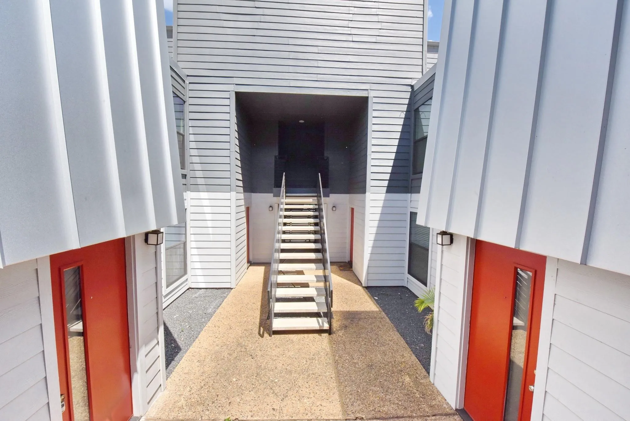 Condominium For Rent in Dallas County , 4033 Gilbert Avenue 103, Dallas, Texas 75219, 2 Bedroom, 2 Bathroom, Garage spaces, 836 Sqft, built in 1972, mls#21395544, Real Estate Agent in Dallas, Homes For Rent in Dallas county, Homes For Rent in Dallas, Realtor in Dallas Texas, Real Estate Brokerage Independent Realty Texas, Luminita Cordes Realtor
