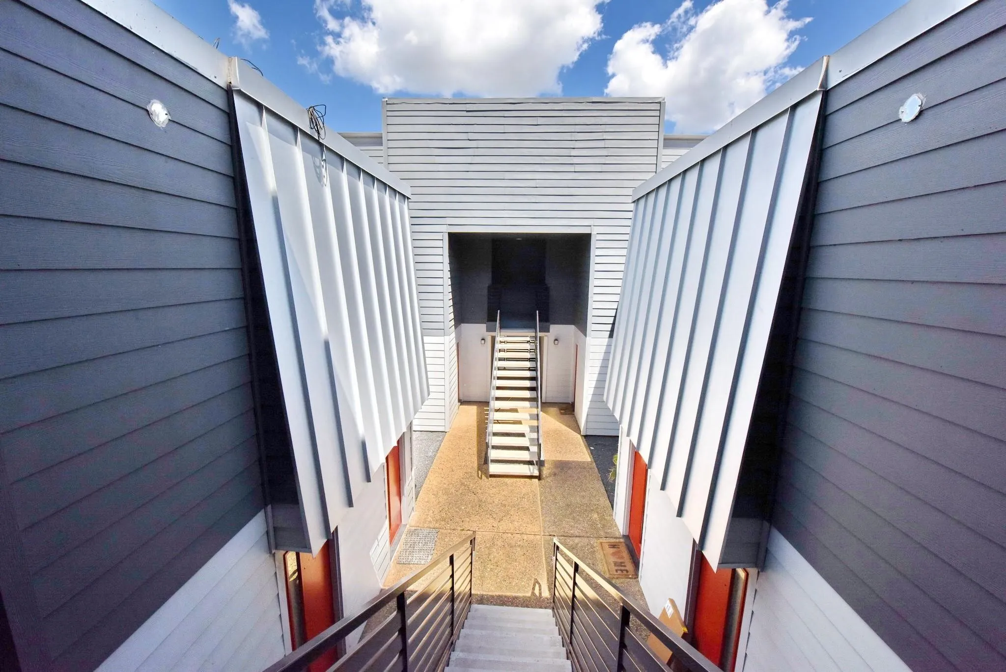 Condominium For Rent in Dallas County , 4033 Gilbert Avenue 103, Dallas, Texas 75219, 2 Bedroom, 2 Bathroom, Garage spaces, 836 Sqft, built in 1972, mls#21395544, Real Estate Agent in Dallas, Homes For Rent in Dallas county, Homes For Rent in Dallas, Realtor in Dallas Texas, Real Estate Brokerage Independent Realty Texas, Luminita Cordes Realtor