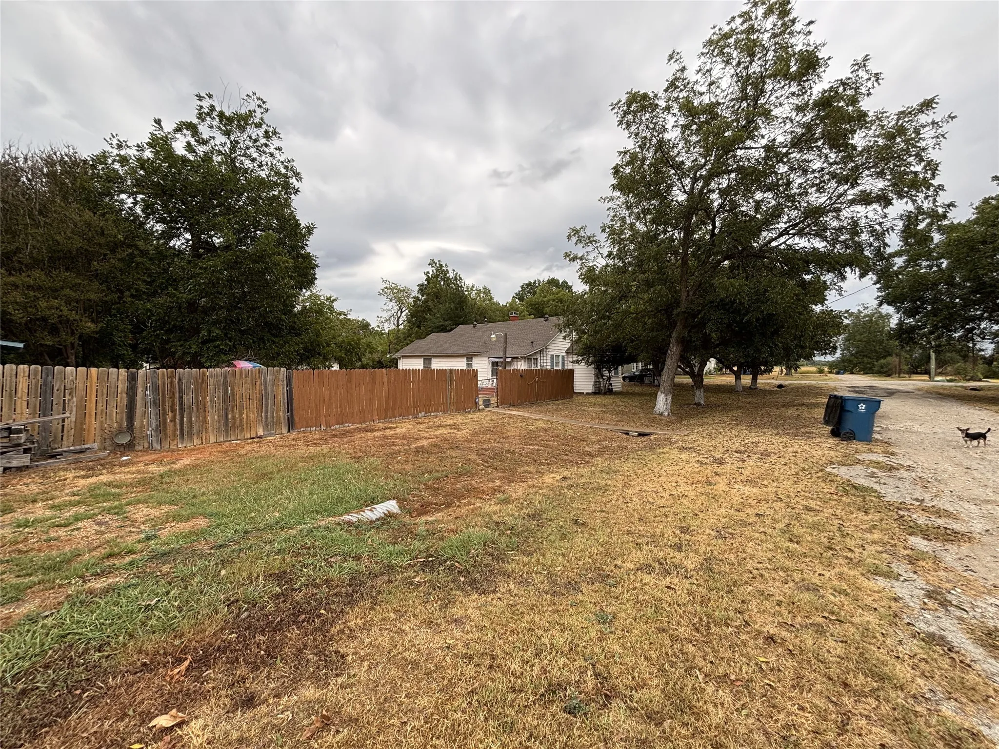 Single Family Residence For Sale in Navarro County , 301 SE 5th Street, Kerens, Texas 75144, 3 Bedroom, 2 Bathroom, 1 Garage spaces, 1,839 Sqft, built in 1945, mls#21386930, Real Estate Agent in Kerens, Homes For Sale in Navarro county, Homes For Sale in Kerens, Realtor in Kerens Texas, Real Estate Brokerage Independent Realty Texas, Luminita Cordes Realtor