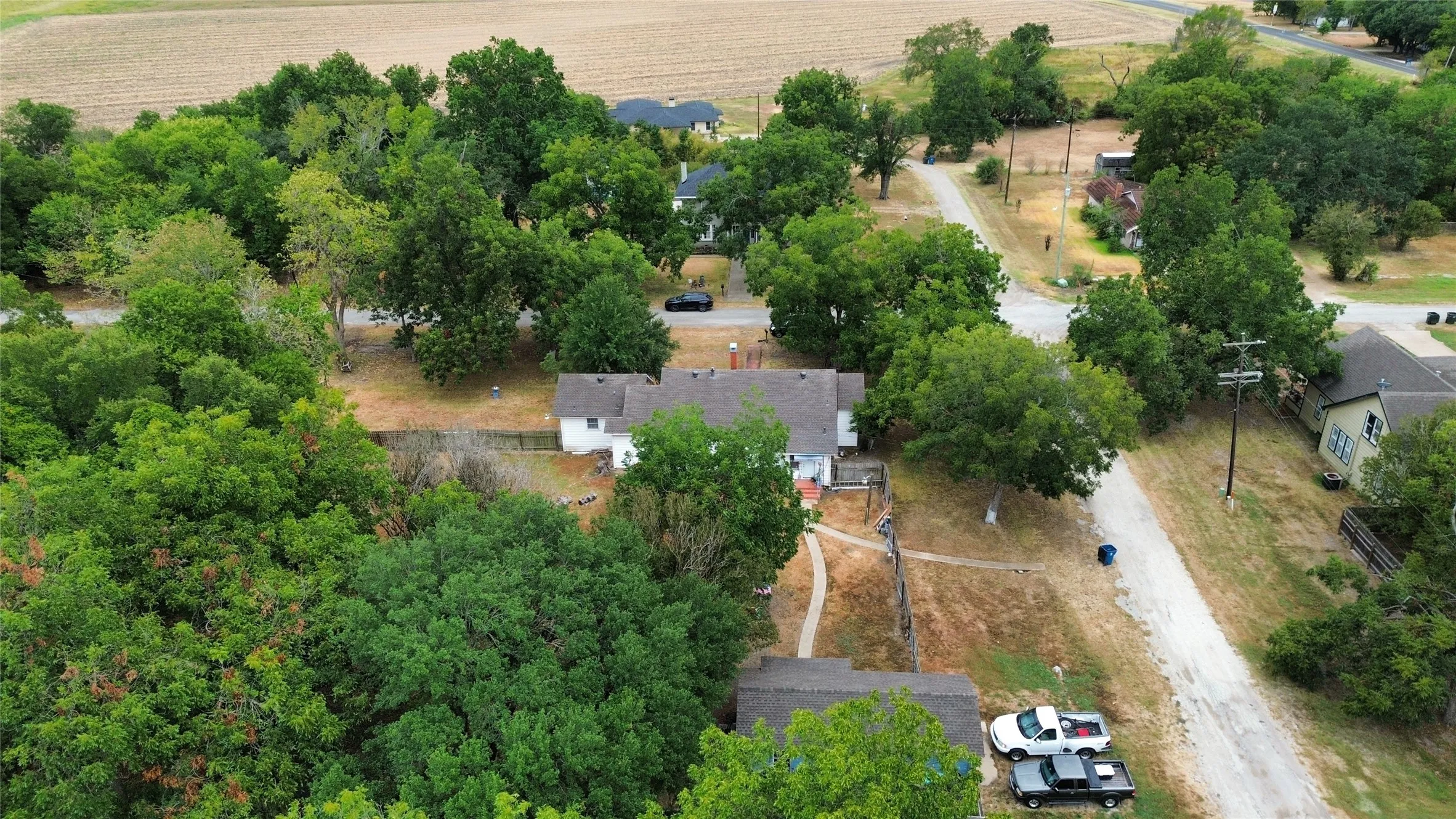 Single Family Residence For Sale in Navarro County , 301 SE 5th Street, Kerens, Texas 75144, 3 Bedroom, 2 Bathroom, 1 Garage spaces, 1,839 Sqft, built in 1945, mls#21386930, Real Estate Agent in Kerens, Homes For Sale in Navarro county, Homes For Sale in Kerens, Realtor in Kerens Texas, Real Estate Brokerage Independent Realty Texas, Luminita Cordes Realtor
