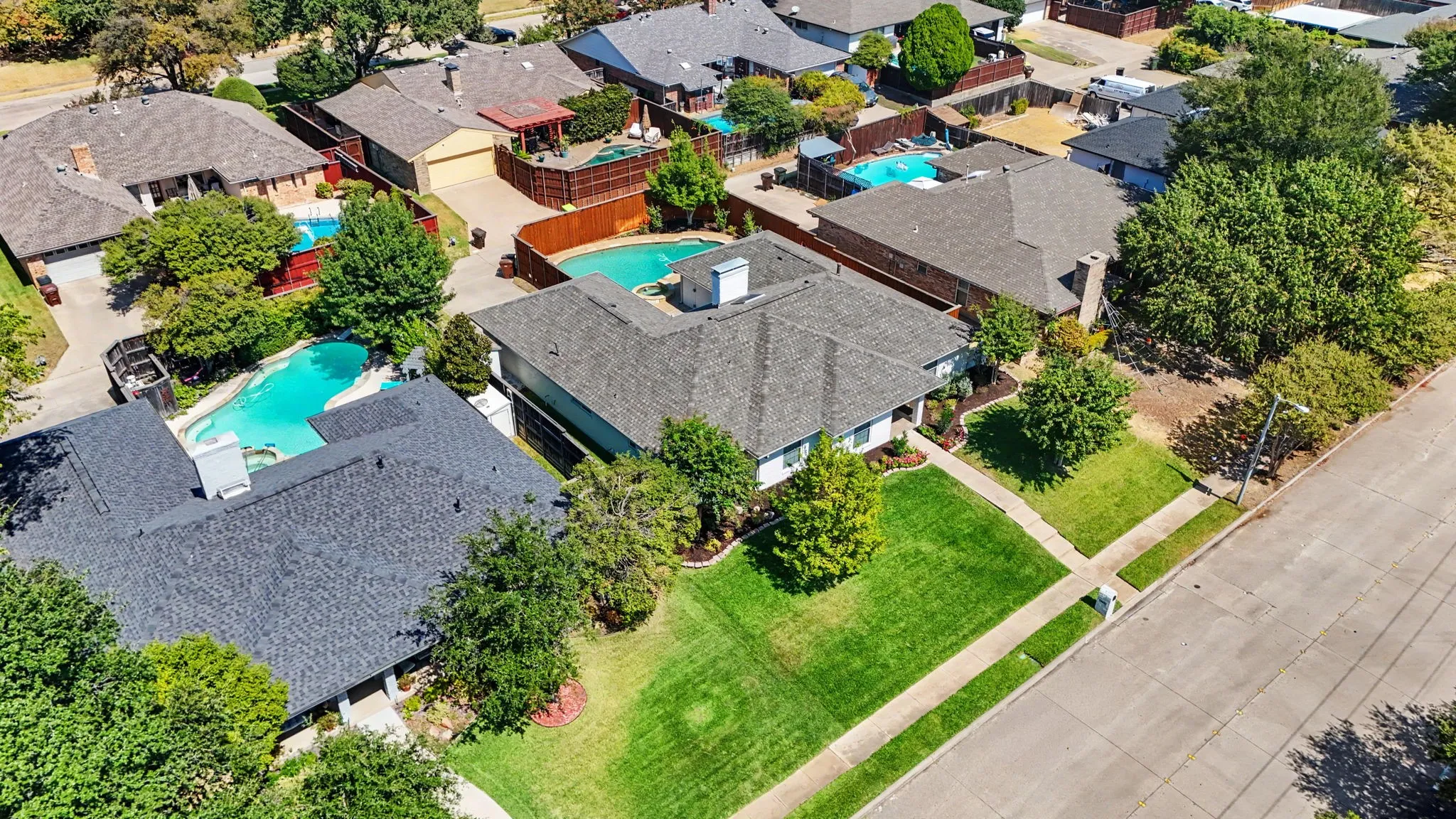 Single Family Residence For Sale in Collin County , 3625 Matterhorn Drive, Plano, Texas 75075, 3 Bedroom, 3 Bathroom, 2 Garage spaces, 2,349 Sqft, built in 1977, mls#21392022, Real Estate Agent in Plano, Homes For Sale in Collin county, Homes For Sale in Plano, Realtor in Plano Texas, Real Estate Brokerage Independent Realty Texas, Luminita Cordes Realtor