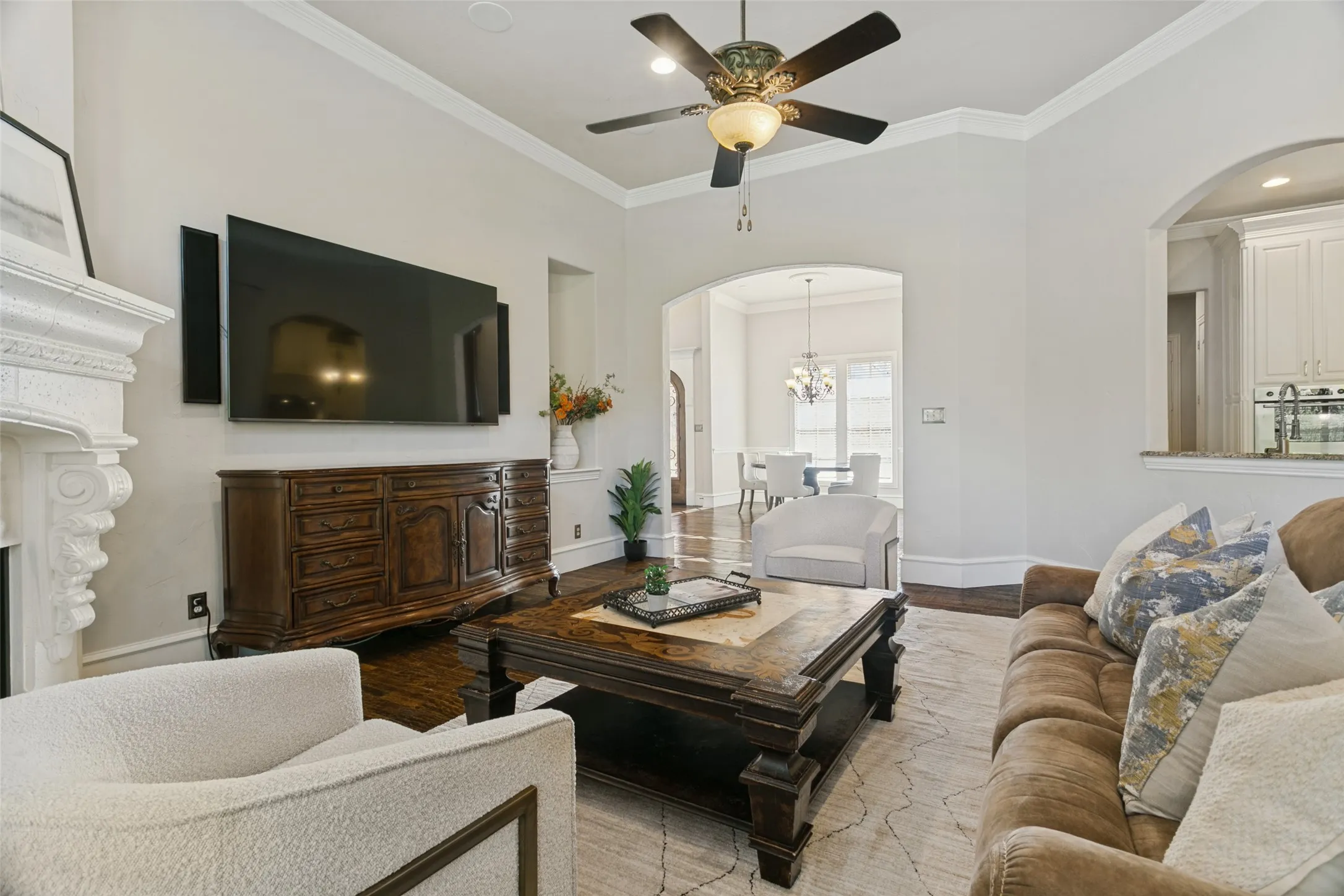 Single Family Residence For Sale in Collin County , 6316 Avalon Woods Drive, Mc Kinney, Texas 75072, 4 Bedroom, 4 Bathroom, 2 Garage spaces, 3,389 Sqft, built in 2010, mls#21393194, Real Estate Agent in Mc Kinney, Homes For Sale in Collin county, Homes For Sale in Mc Kinney, Realtor in Mc Kinney Texas, Real Estate Brokerage Independent Realty Texas, Luminita Cordes Realtor