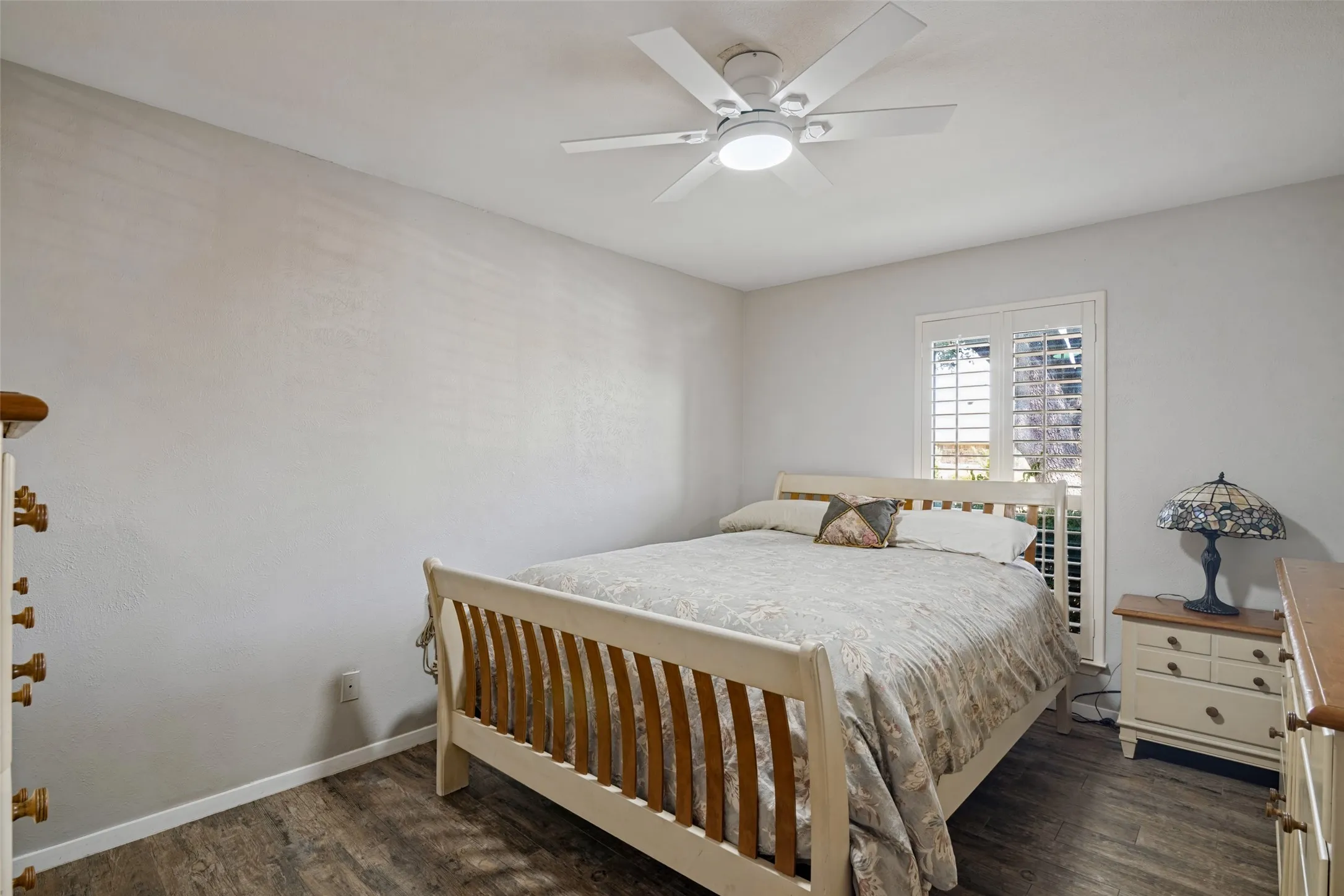 Single Family Residence For Sale in Dallas County , 2202 Village Crest Drive, Garland, Texas 75044, 3 Bedroom, 3 Bathroom, Garage spaces, 1,988 Sqft, built in 1974, mls#21395551, Real Estate Agent in Garland, Homes For Sale in Dallas county, Homes For Sale in Garland, Realtor in Garland Texas, Real Estate Brokerage Independent Realty Texas, Luminita Cordes Realtor
