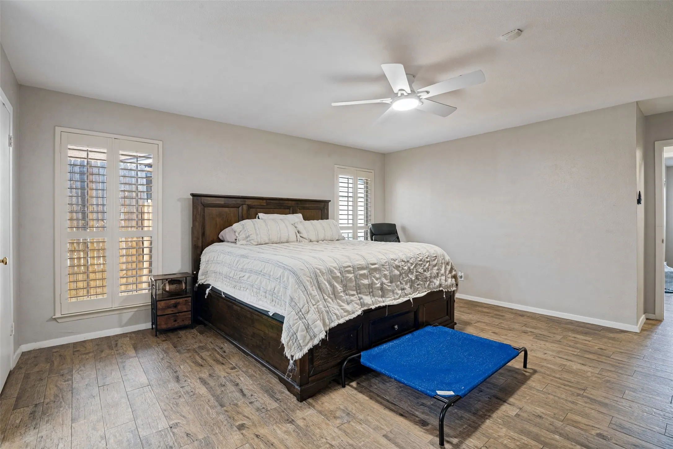 Single Family Residence For Sale in Dallas County , 2202 Village Crest Drive, Garland, Texas 75044, 3 Bedroom, 3 Bathroom, Garage spaces, 1,988 Sqft, built in 1974, mls#21395551, Real Estate Agent in Garland, Homes For Sale in Dallas county, Homes For Sale in Garland, Realtor in Garland Texas, Real Estate Brokerage Independent Realty Texas, Luminita Cordes Realtor