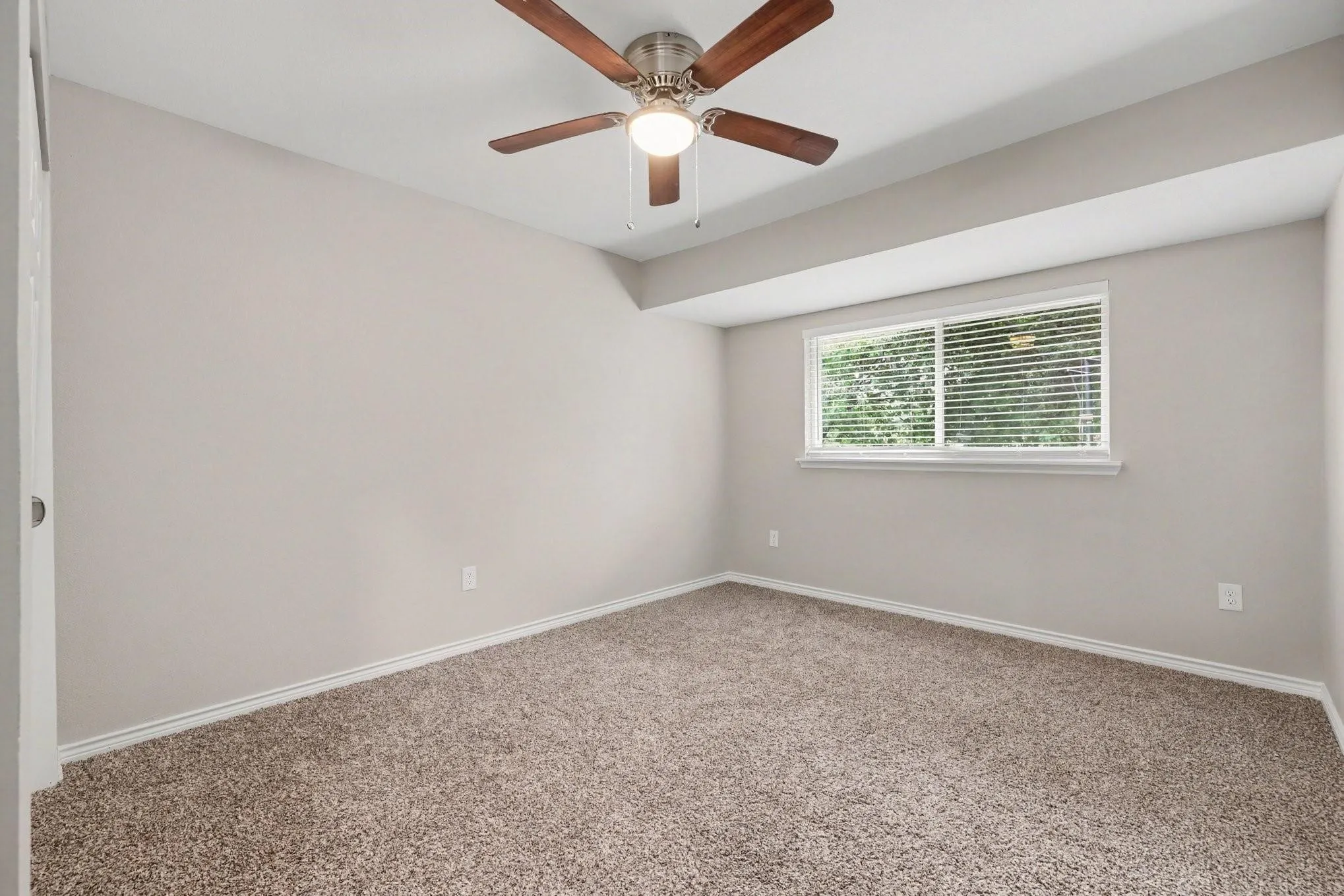 Single Family Residence For Sale in Dallas County , 3001 Harvard Street N, Irving, Texas 75062, 4 Bedroom, 2 Bathroom, Garage spaces, 1,777 Sqft, built in 1962, mls#21394879, Real Estate Agent in Irving, Homes For Sale in Dallas county, Homes For Sale in Irving, Realtor in Irving Texas, Real Estate Brokerage Independent Realty Texas, Luminita Cordes Realtor