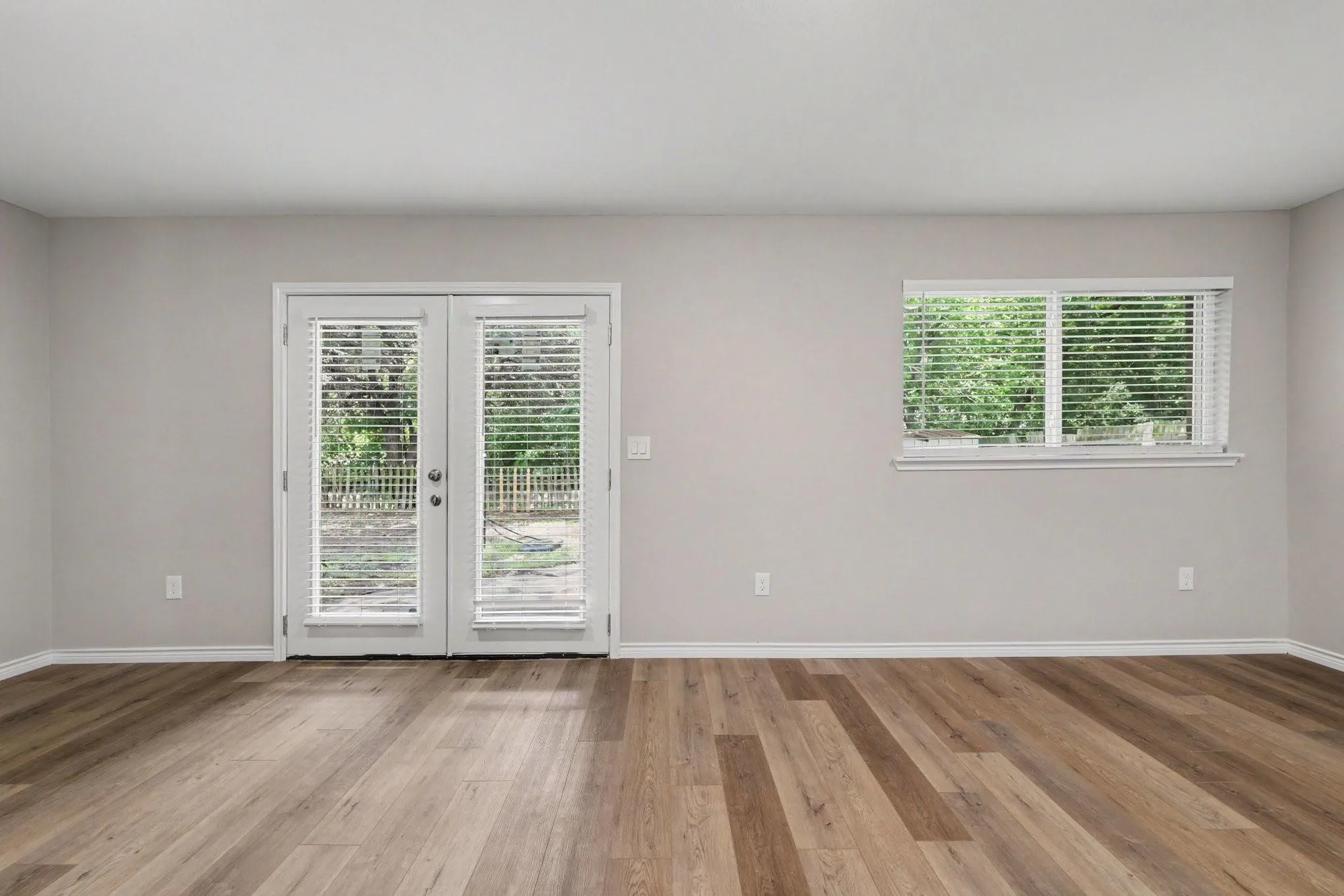 Sitting Area and Dining Room