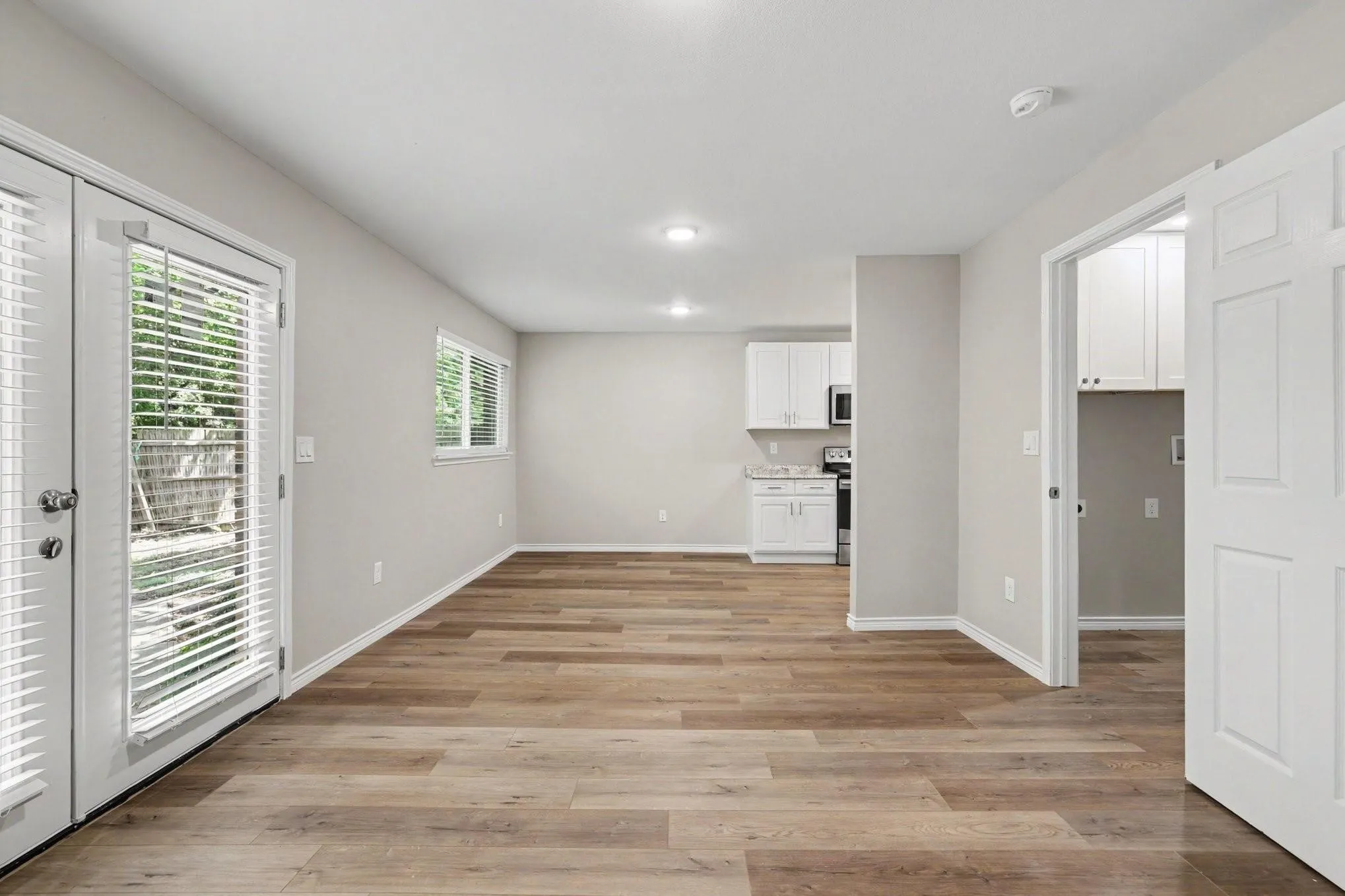 Sitting area and Dining Room