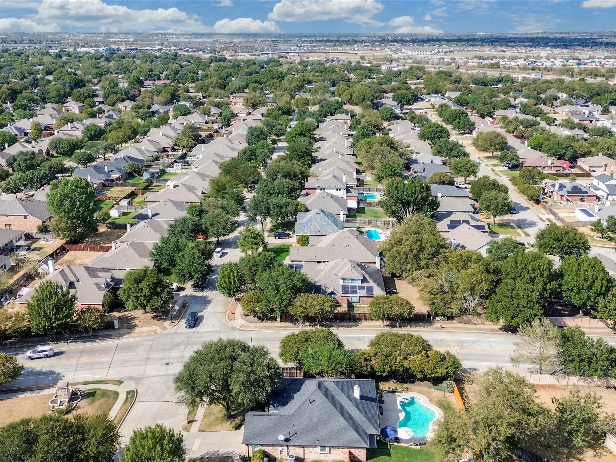 Single Family Residence For Sale in Tarrant County , 660 Chestnut Lane, Saginaw, Texas 76179, 3 Bedroom, 2 Bathroom, 2 Garage spaces, 2,040 Sqft, built in 2003, mls#21394755, Real Estate Agent in Saginaw, Homes For Sale in Tarrant county, Homes For Sale in Saginaw, Realtor in Saginaw Texas, Real Estate Brokerage Independent Realty Texas, Luminita Cordes Realtor