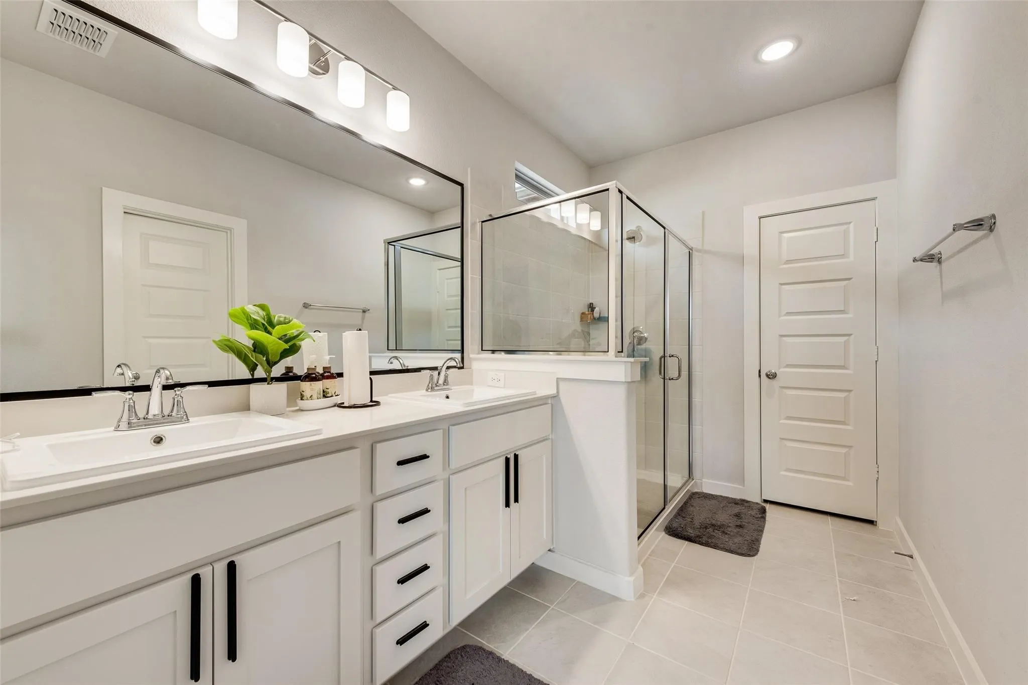 Single Family Residence For Rent in Denton County , 1201 Cinco Treaty Trail, Fort Worth, Texas 76052, 4 Bedroom, 3 Bathroom, 3 Garage spaces, 2,426 Sqft, built in 2023, mls#21395569, Real Estate Agent in Fort Worth, Homes For Rent in Denton county, Homes For Rent in Fort Worth, Realtor in Fort Worth Texas, Real Estate Brokerage Independent Realty Texas, Luminita Cordes Realtor