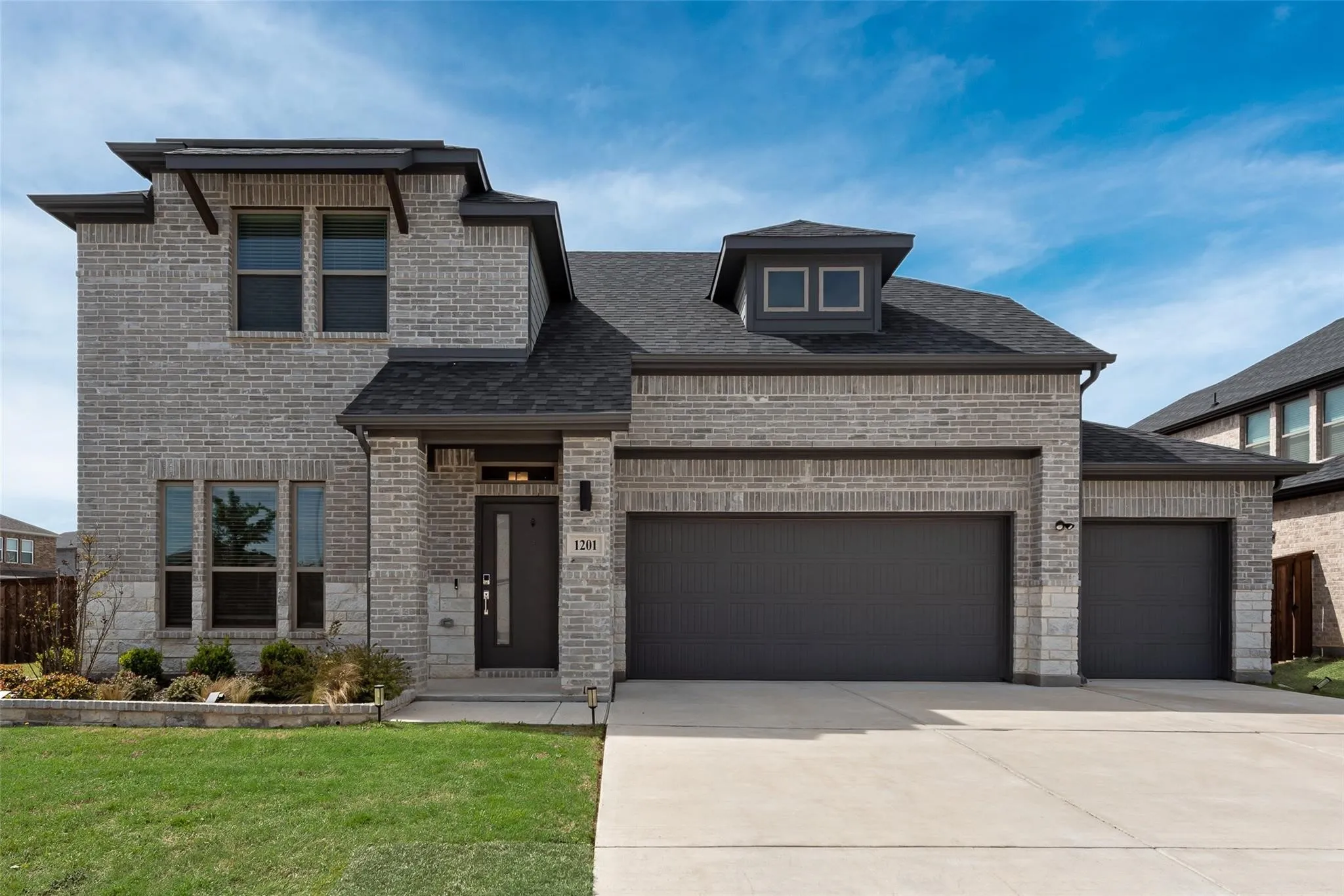 Single Family Residence For Rent