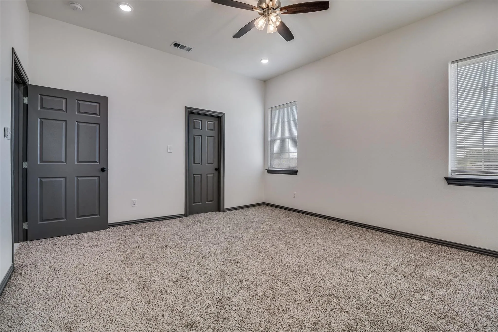 Single Family Residence For Sale in Hunt County , 701 Lakeland Drive, West Tawakoni, Texas 75474, 3 Bedroom, 2 Bathroom, 2 Garage spaces, 1,652 Sqft, built in 2023, mls#21394029, Real Estate Agent in West Tawakoni, Homes For Sale in Hunt county, Homes For Sale in West Tawakoni, Realtor in West Tawakoni Texas, Real Estate Brokerage Independent Realty Texas, Luminita Cordes Realtor