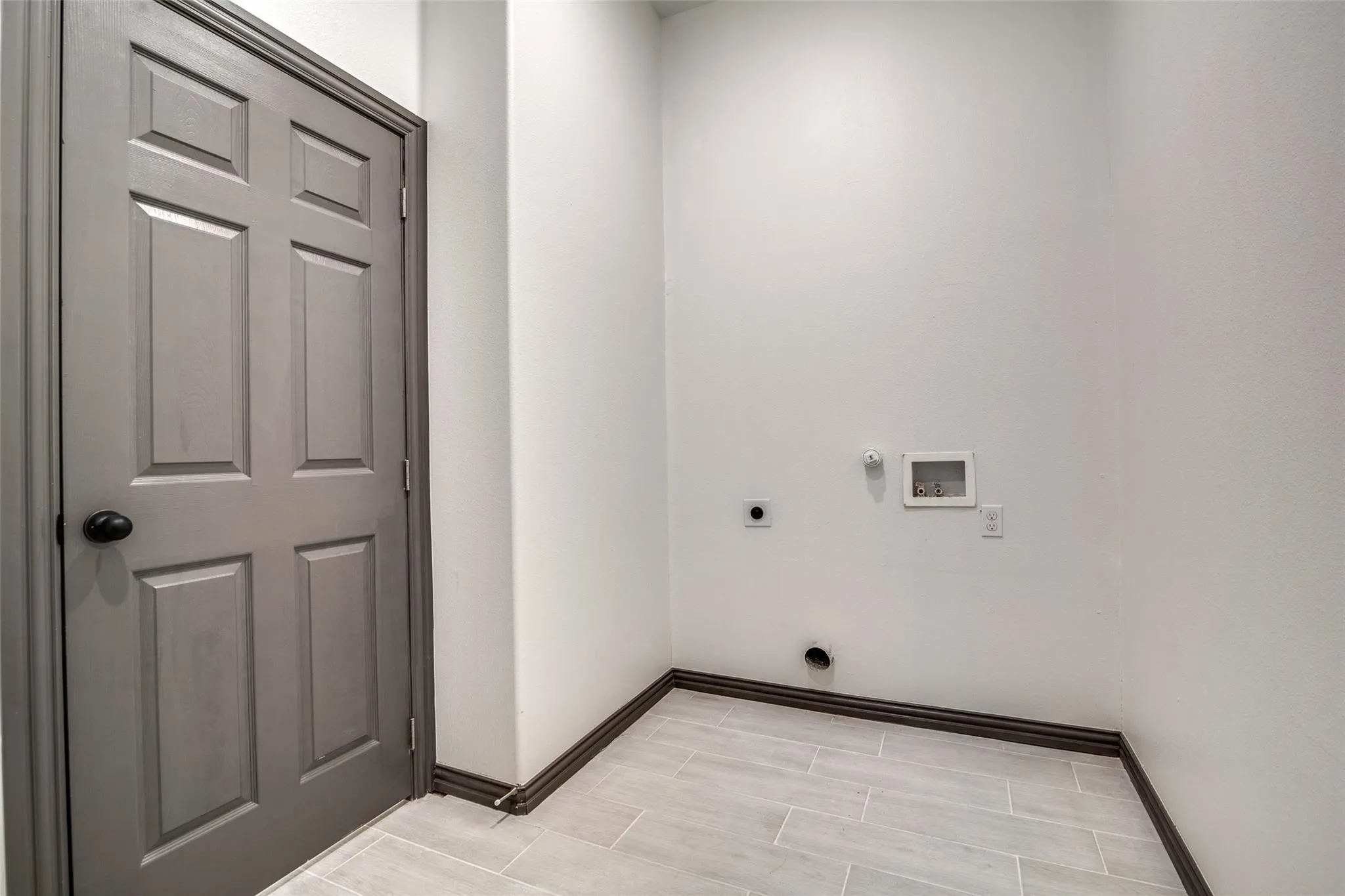 Single Family Residence For Sale in Hunt County , 701 Lakeland Drive, West Tawakoni, Texas 75474, 3 Bedroom, 2 Bathroom, 2 Garage spaces, 1,652 Sqft, built in 2023, mls#21394029, Real Estate Agent in West Tawakoni, Homes For Sale in Hunt county, Homes For Sale in West Tawakoni, Realtor in West Tawakoni Texas, Real Estate Brokerage Independent Realty Texas, Luminita Cordes Realtor