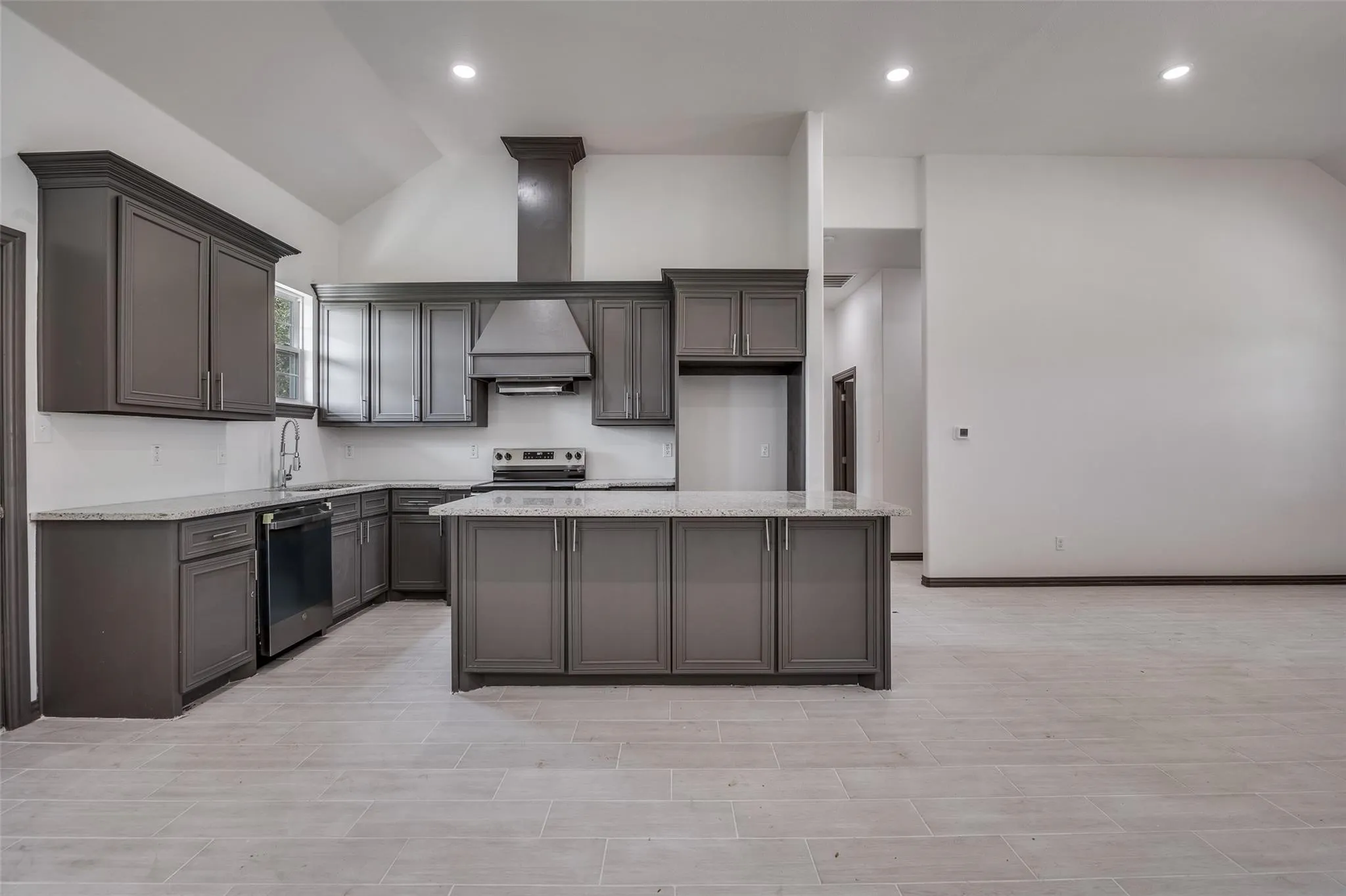 Single Family Residence For Sale in Hunt County , 701 Lakeland Drive, West Tawakoni, Texas 75474, 3 Bedroom, 2 Bathroom, 2 Garage spaces, 1,652 Sqft, built in 2023, mls#21394029, Real Estate Agent in West Tawakoni, Homes For Sale in Hunt county, Homes For Sale in West Tawakoni, Realtor in West Tawakoni Texas, Real Estate Brokerage Independent Realty Texas, Luminita Cordes Realtor