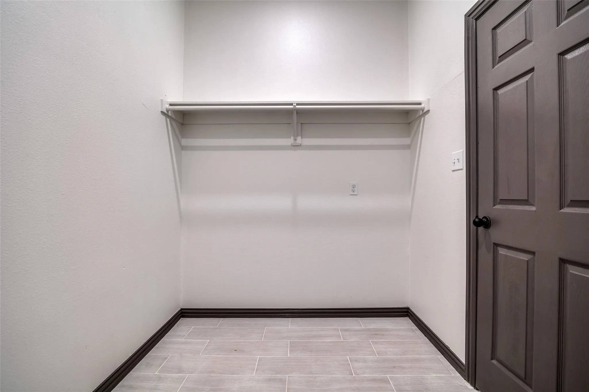 Single Family Residence For Sale in Hunt County , 701 Lakeland Drive, West Tawakoni, Texas 75474, 3 Bedroom, 2 Bathroom, 2 Garage spaces, 1,652 Sqft, built in 2023, mls#21394029, Real Estate Agent in West Tawakoni, Homes For Sale in Hunt county, Homes For Sale in West Tawakoni, Realtor in West Tawakoni Texas, Real Estate Brokerage Independent Realty Texas, Luminita Cordes Realtor