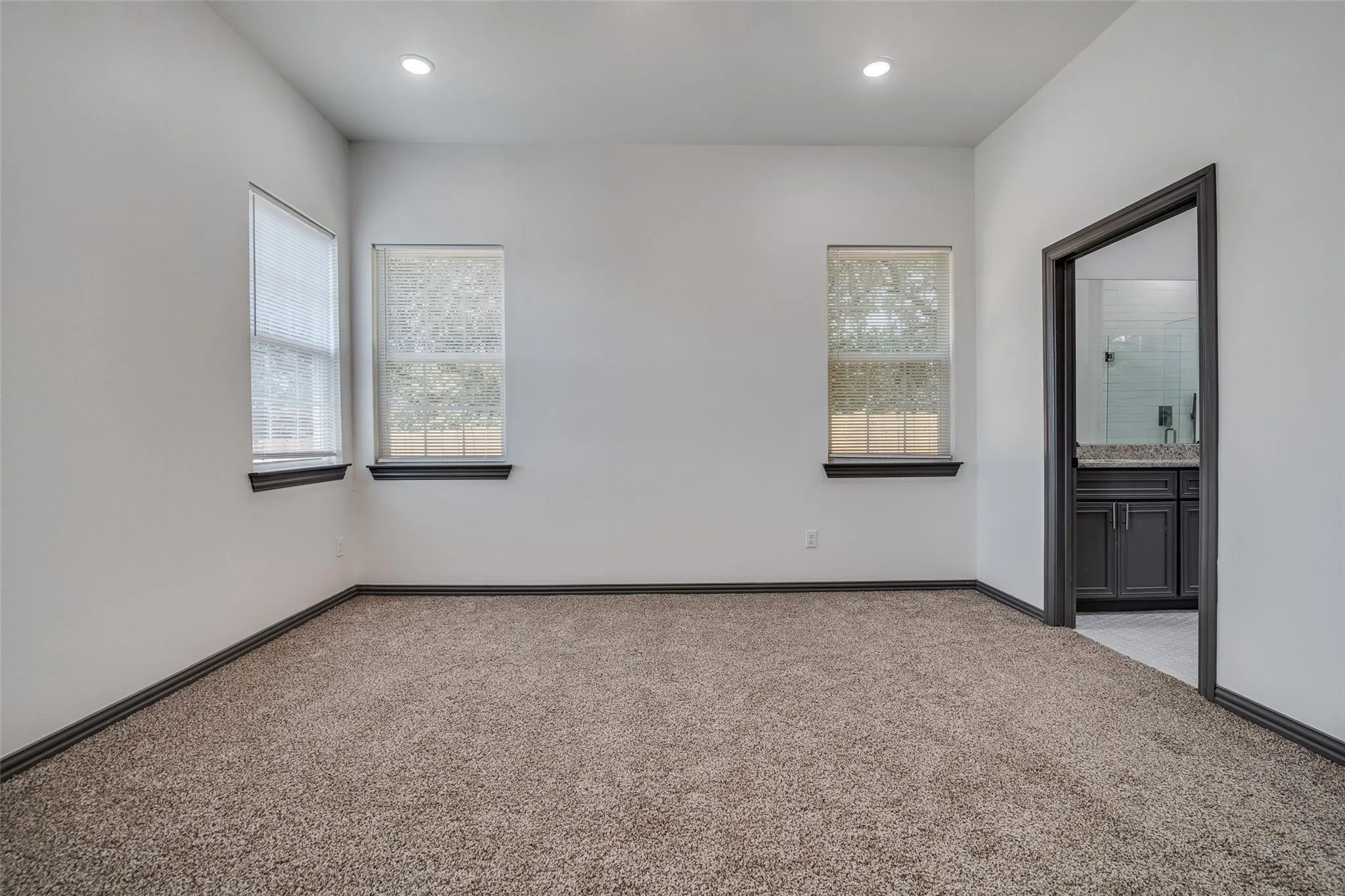 Single Family Residence For Sale in Hunt County , 701 Lakeland Drive, West Tawakoni, Texas 75474, 3 Bedroom, 2 Bathroom, 2 Garage spaces, 1,652 Sqft, built in 2023, mls#21394029, Real Estate Agent in West Tawakoni, Homes For Sale in Hunt county, Homes For Sale in West Tawakoni, Realtor in West Tawakoni Texas, Real Estate Brokerage Independent Realty Texas, Luminita Cordes Realtor