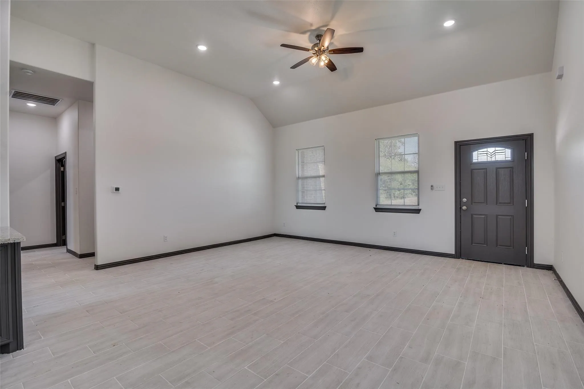 Single Family Residence For Sale in Hunt County , 701 Lakeland Drive, West Tawakoni, Texas 75474, 3 Bedroom, 2 Bathroom, 2 Garage spaces, 1,652 Sqft, built in 2023, mls#21394029, Real Estate Agent in West Tawakoni, Homes For Sale in Hunt county, Homes For Sale in West Tawakoni, Realtor in West Tawakoni Texas, Real Estate Brokerage Independent Realty Texas, Luminita Cordes Realtor