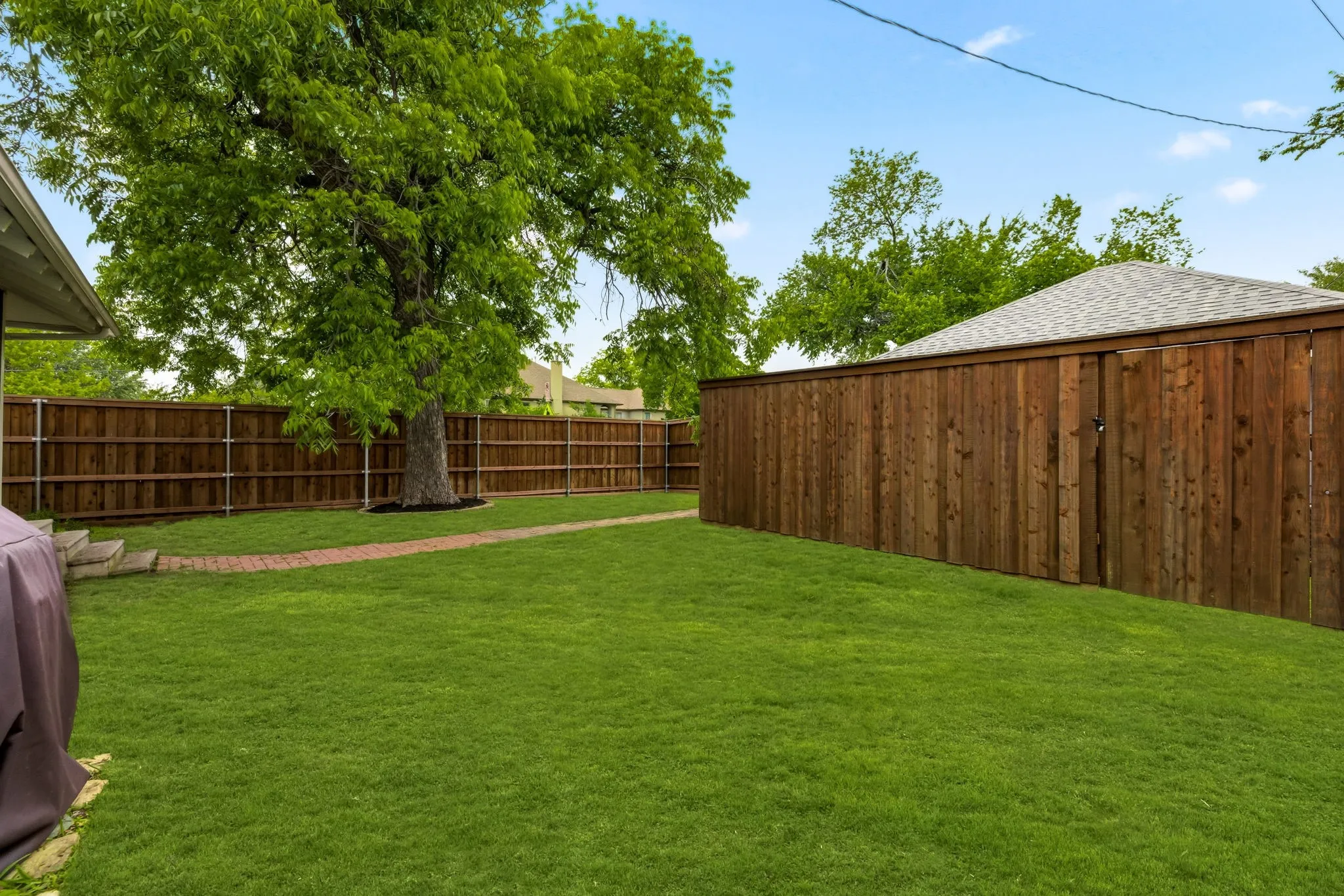 Single Family Residence For Sale in Dallas County , 5701 Velasco Avenue, Dallas, Texas 75206, 2 Bedroom, 2 Bathroom, Garage spaces, 1,603 Sqft, built in 1919, mls#21395415, Real Estate Agent in Dallas, Homes For Sale in Dallas county, Homes For Sale in Dallas, Realtor in Dallas Texas, Real Estate Brokerage Independent Realty Texas, Luminita Cordes Realtor
