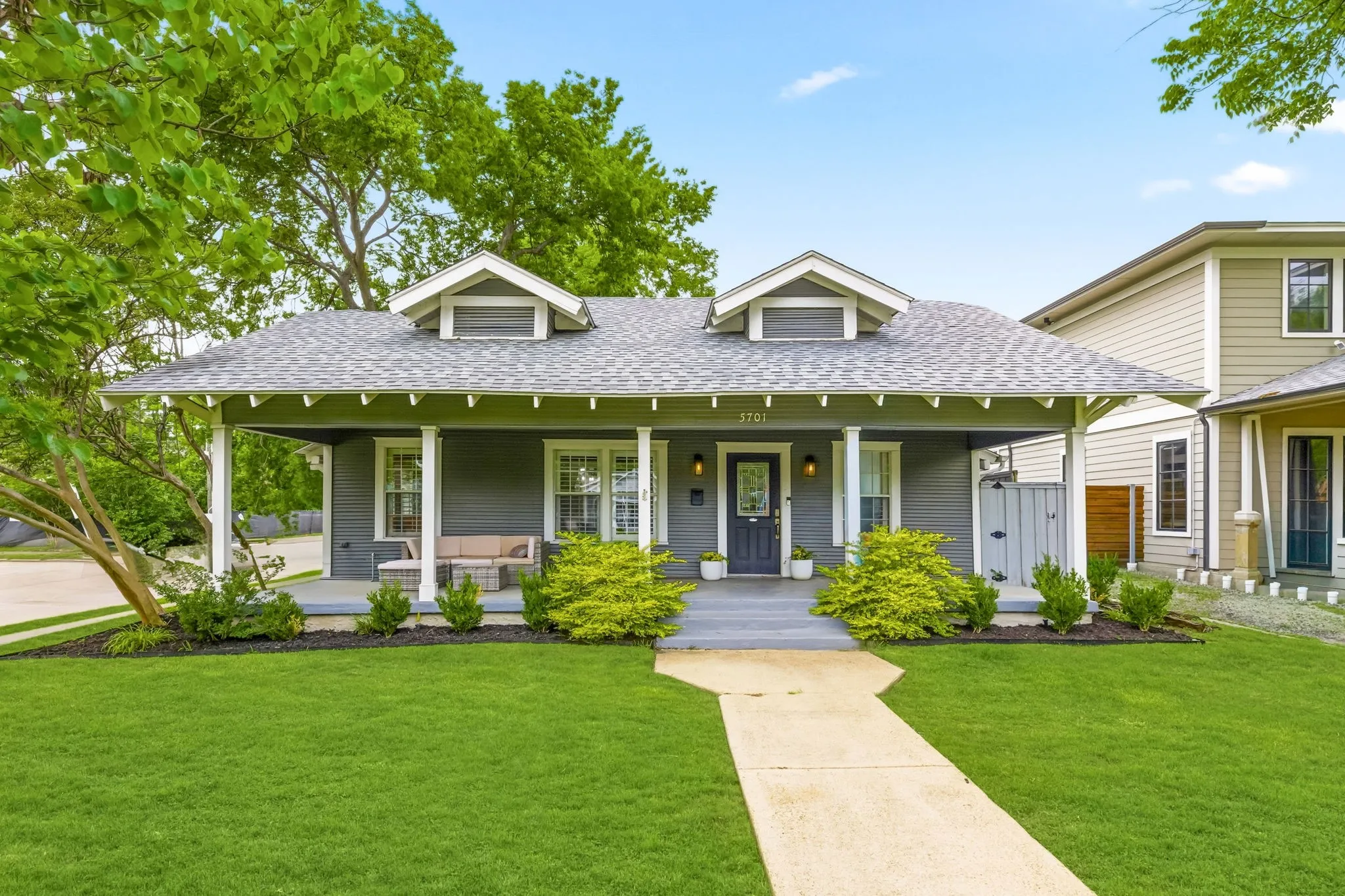 Single Family Residence For Sale in Dallas County , 5701 Velasco Avenue, Dallas, Texas 75206, 2 Bedroom, 2 Bathroom, Garage spaces, 1,603 Sqft, built in 1919, mls#21395415, Real Estate Agent in Dallas, Homes For Sale in Dallas county, Homes For Sale in Dallas, Realtor in Dallas Texas, Real Estate Brokerage Independent Realty Texas, Luminita Cordes Realtor