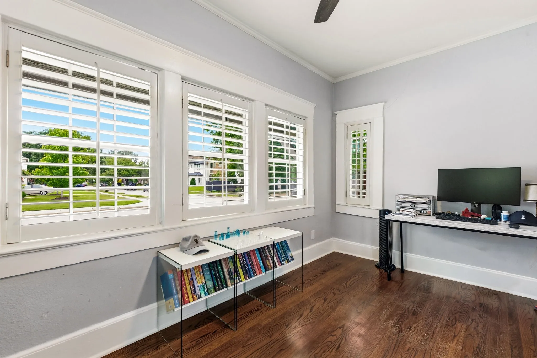 Single Family Residence For Sale in Dallas County , 5701 Velasco Avenue, Dallas, Texas 75206, 2 Bedroom, 2 Bathroom, Garage spaces, 1,603 Sqft, built in 1919, mls#21395415, Real Estate Agent in Dallas, Homes For Sale in Dallas county, Homes For Sale in Dallas, Realtor in Dallas Texas, Real Estate Brokerage Independent Realty Texas, Luminita Cordes Realtor