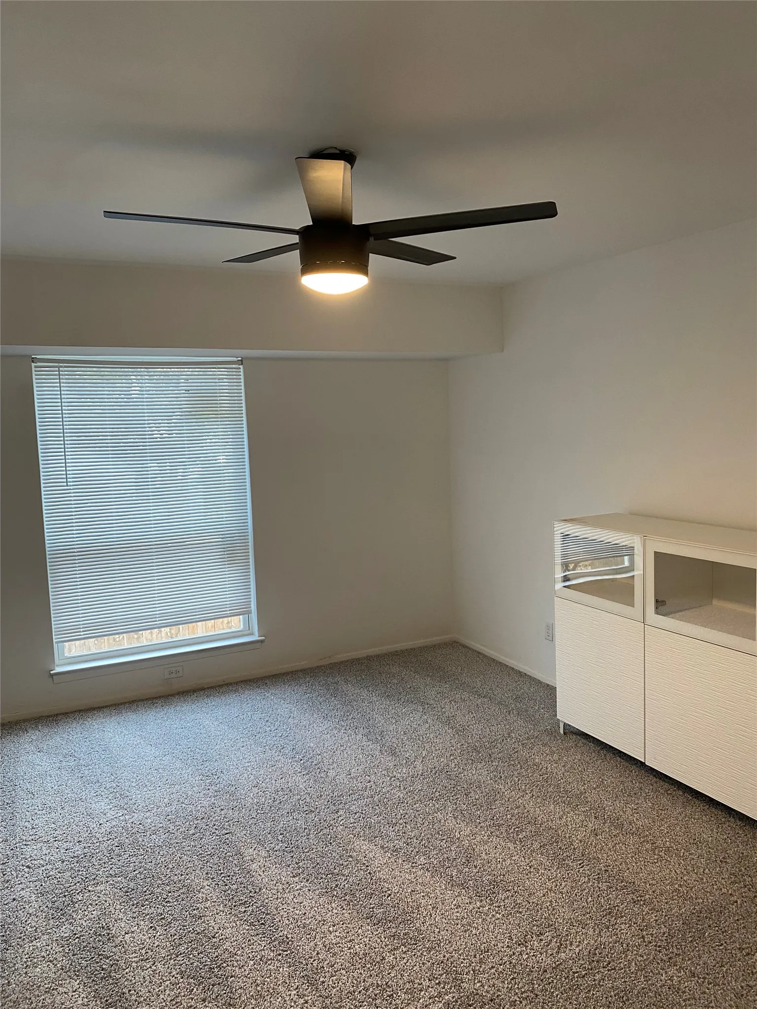 Condominium For Rent in Dallas County , 12888 Montfort Drive 216, Dallas, Texas 75230, 2 Bedroom, 2 Bathroom, Garage spaces, 1,044 Sqft, built in 1968, mls#21388916, Real Estate Agent in Dallas, Homes For Rent in Dallas county, Homes For Rent in Dallas, Realtor in Dallas Texas, Real Estate Brokerage Independent Realty Texas, Luminita Cordes Realtor