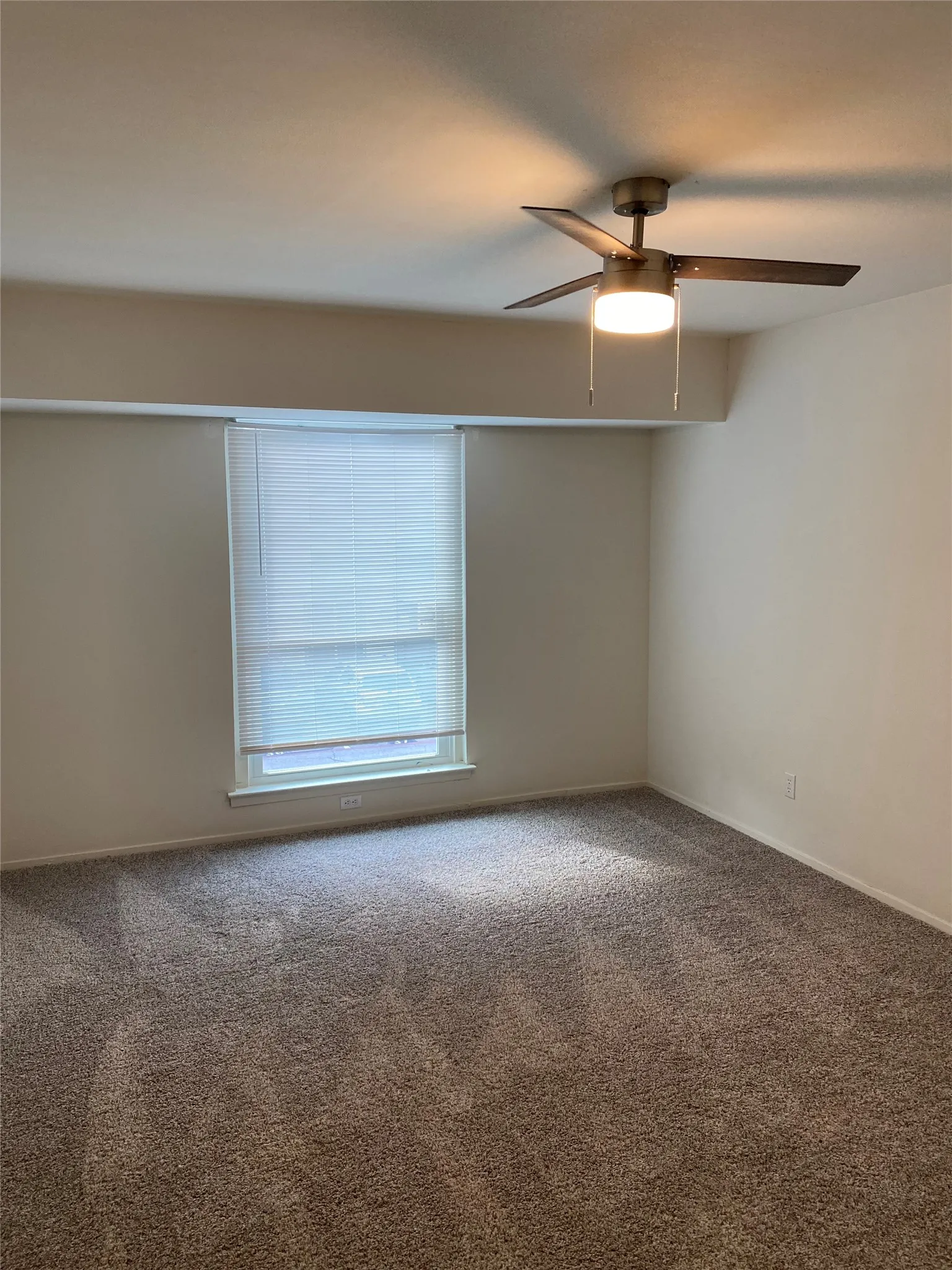 Condominium For Rent in Dallas County , 12888 Montfort Drive 216, Dallas, Texas 75230, 2 Bedroom, 2 Bathroom, Garage spaces, 1,044 Sqft, built in 1968, mls#21388916, Real Estate Agent in Dallas, Homes For Rent in Dallas county, Homes For Rent in Dallas, Realtor in Dallas Texas, Real Estate Brokerage Independent Realty Texas, Luminita Cordes Realtor