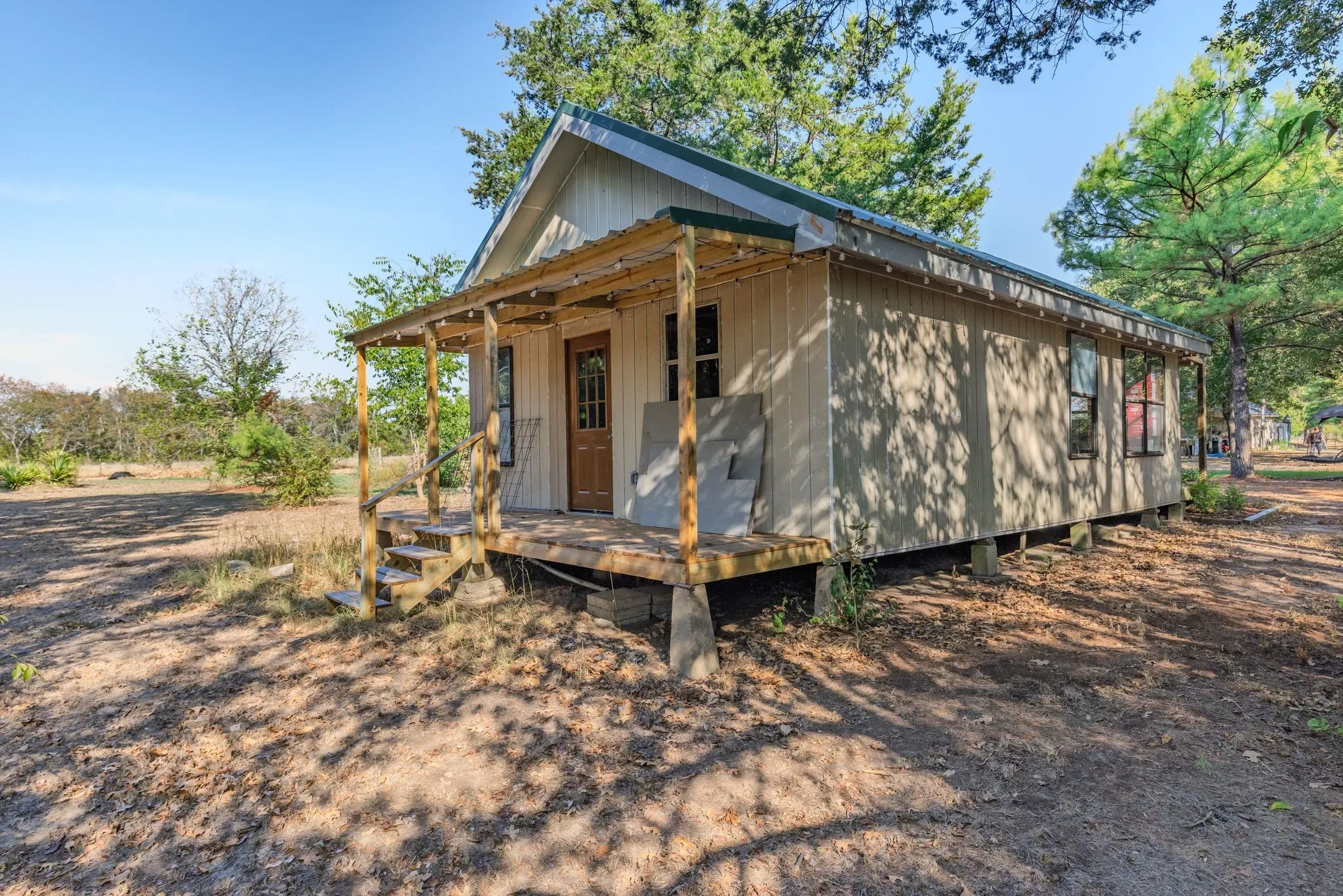 Mobile Home For Sale in Hunt County , 7161 County Road 3223, Lone Oak, Texas 75453, 3 Bedroom, 2 Bathroom, Garage spaces, 1,960 Sqft, built in 1996, mls#21395577, Real Estate Agent in Lone Oak, Homes For Sale in Hunt county, Homes For Sale in Lone Oak, Realtor in Lone Oak Texas, Real Estate Brokerage Independent Realty Texas, Luminita Cordes Realtor