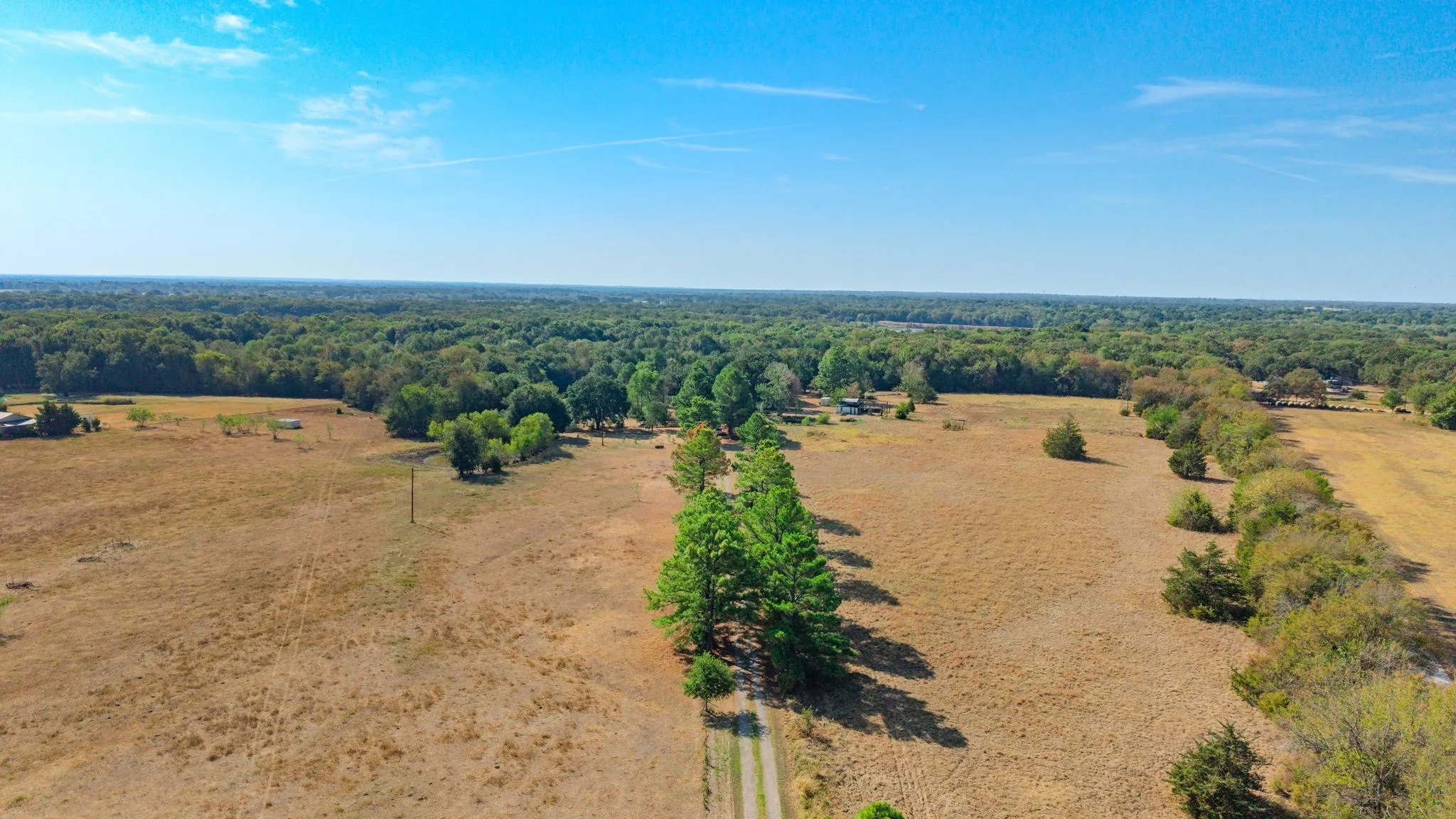Mobile Home For Sale in Hunt County , 7161 County Road 3223, Lone Oak, Texas 75453, 3 Bedroom, 2 Bathroom, Garage spaces, 1,960 Sqft, built in 1996, mls#21395577, Real Estate Agent in Lone Oak, Homes For Sale in Hunt county, Homes For Sale in Lone Oak, Realtor in Lone Oak Texas, Real Estate Brokerage Independent Realty Texas, Luminita Cordes Realtor