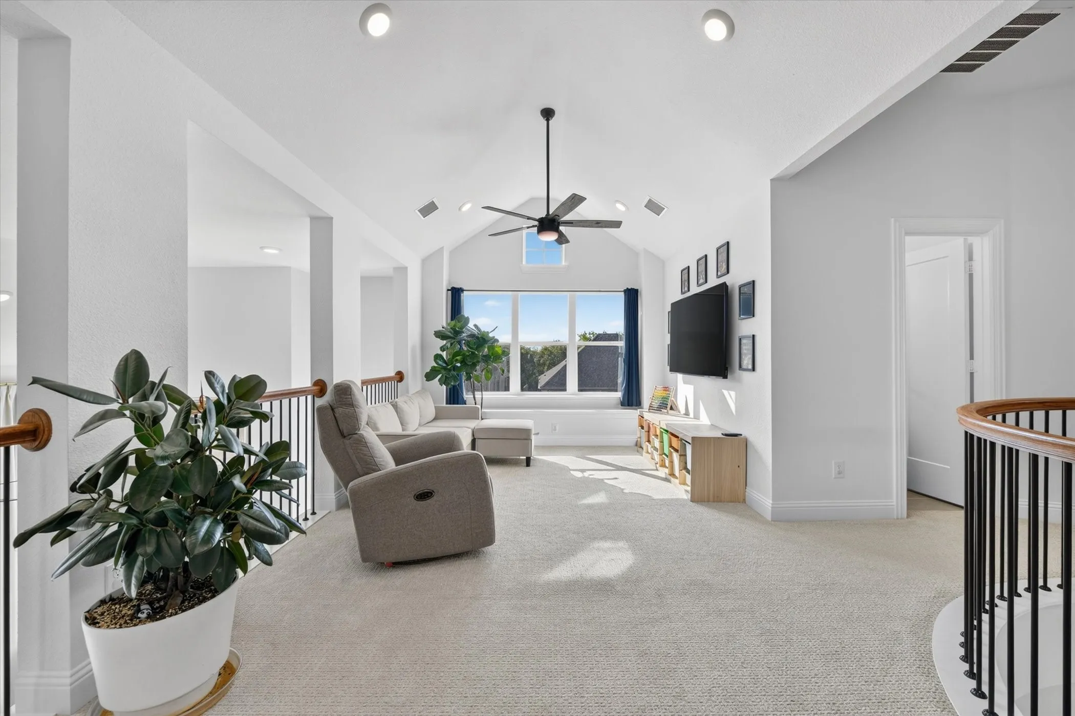 Single Family Residence For Sale in Ellis County , 3502 Burdock Lane, Venus, Texas 76084, 5 Bedroom, 4 Bathroom, 2 Garage spaces, 3,130 Sqft, built in 2025, mls#21395508, Real Estate Agent in Venus, Homes For Sale in Ellis county, Homes For Sale in Venus, Realtor in Venus Texas, Real Estate Brokerage Independent Realty Texas, Luminita Cordes Realtor