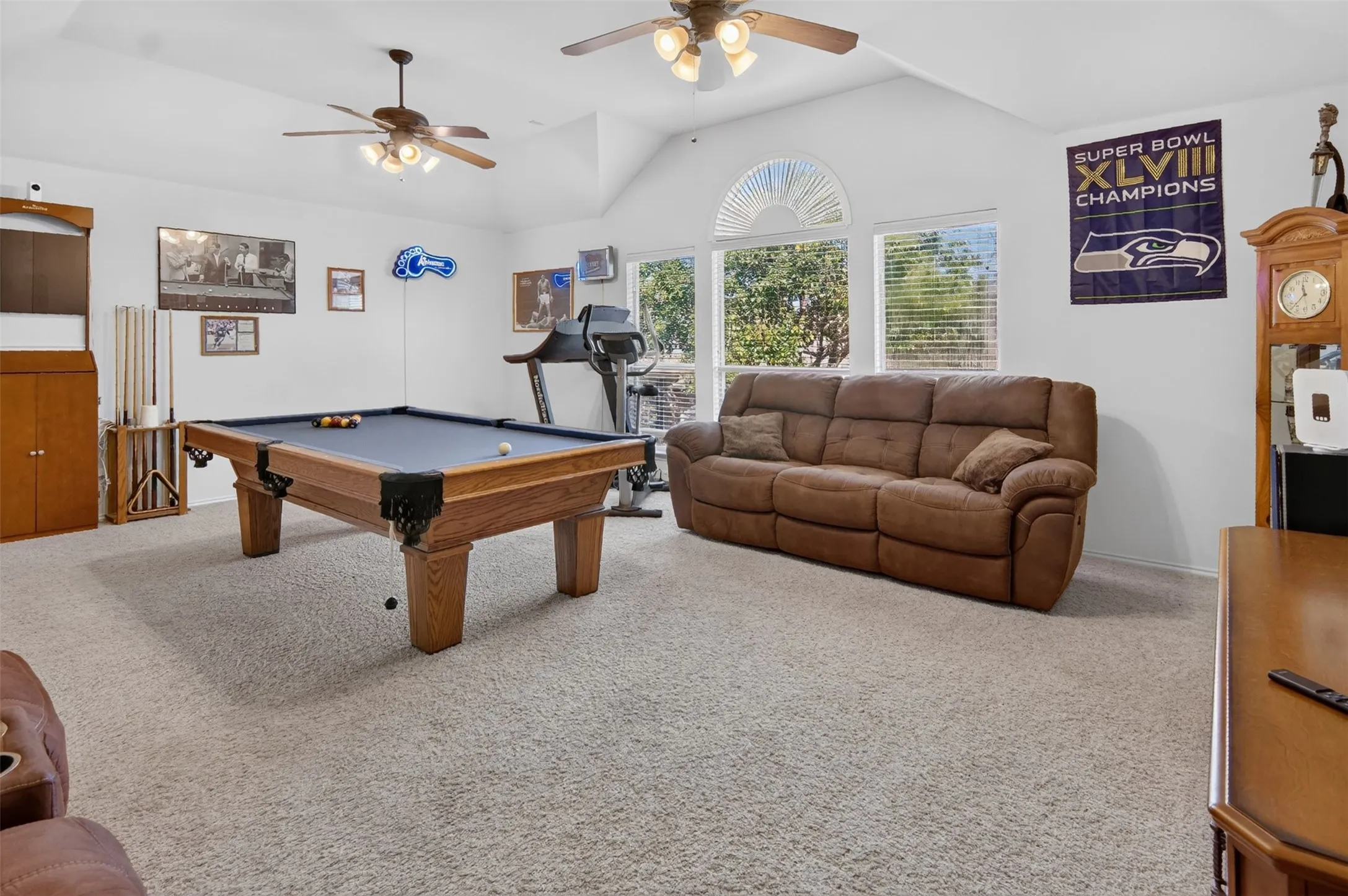 Single Family Residence For Sale in Tarrant County , 6505 Aberdeen Drive, North Richland Hills, Texas 76180, 4 Bedroom, 3 Bathroom, 2 Garage spaces, 2,515 Sqft, built in 2002, mls#21394634, Real Estate Agent in North Richland Hills, Homes For Sale in Tarrant county, Homes For Sale in North Richland Hills, Realtor in North Richland Hills Texas, Real Estate Brokerage Independent Realty Texas, Luminita Cordes Realtor