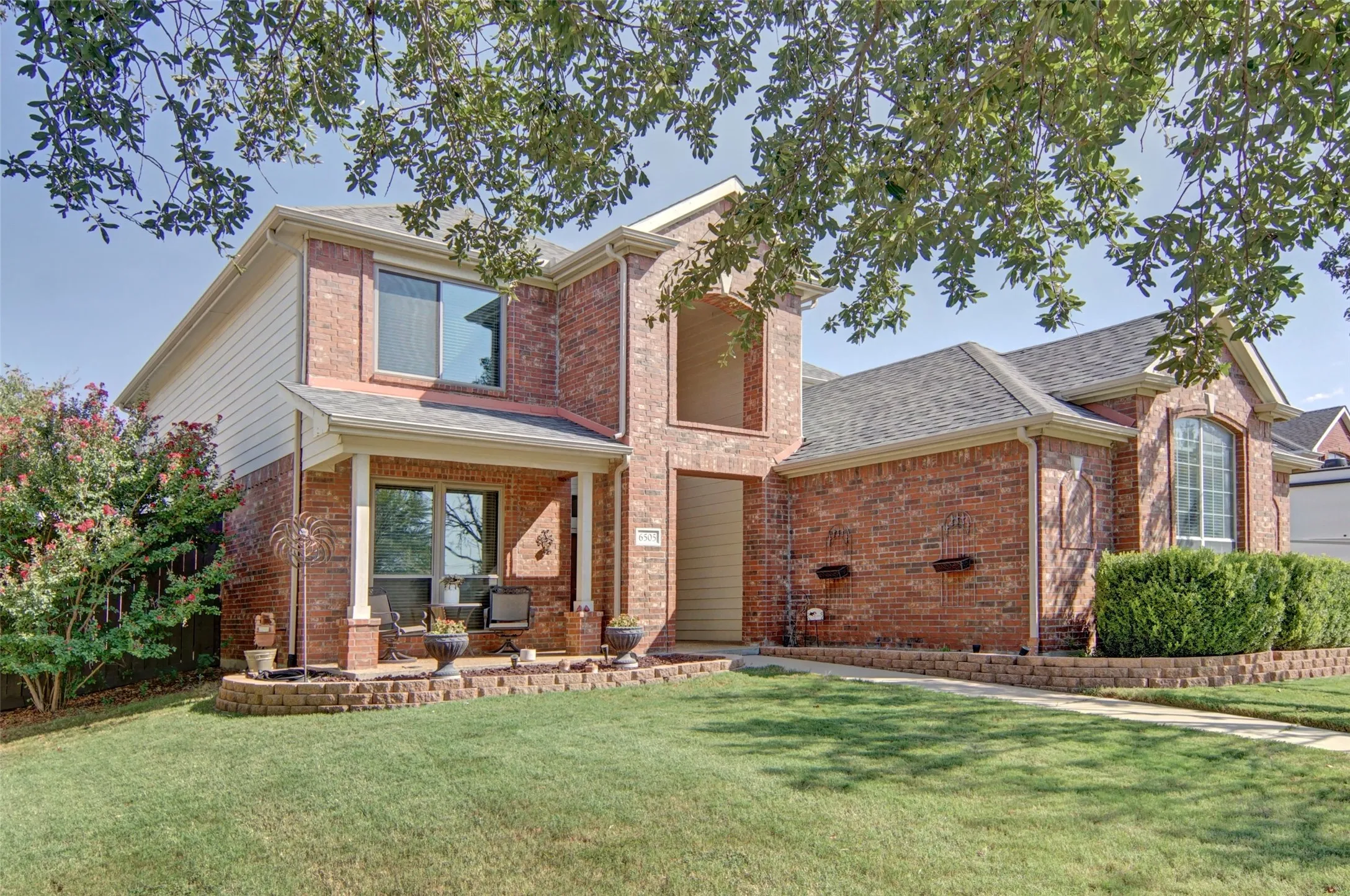 Single Family Residence For Sale in Tarrant County , 6505 Aberdeen Drive, North Richland Hills, Texas 76180, 4 Bedroom, 3 Bathroom, 2 Garage spaces, 2,515 Sqft, built in 2002, mls#21394634, Real Estate Agent in North Richland Hills, Homes For Sale in Tarrant county, Homes For Sale in North Richland Hills, Realtor in North Richland Hills Texas, Real Estate Brokerage Independent Realty Texas, Luminita Cordes Realtor