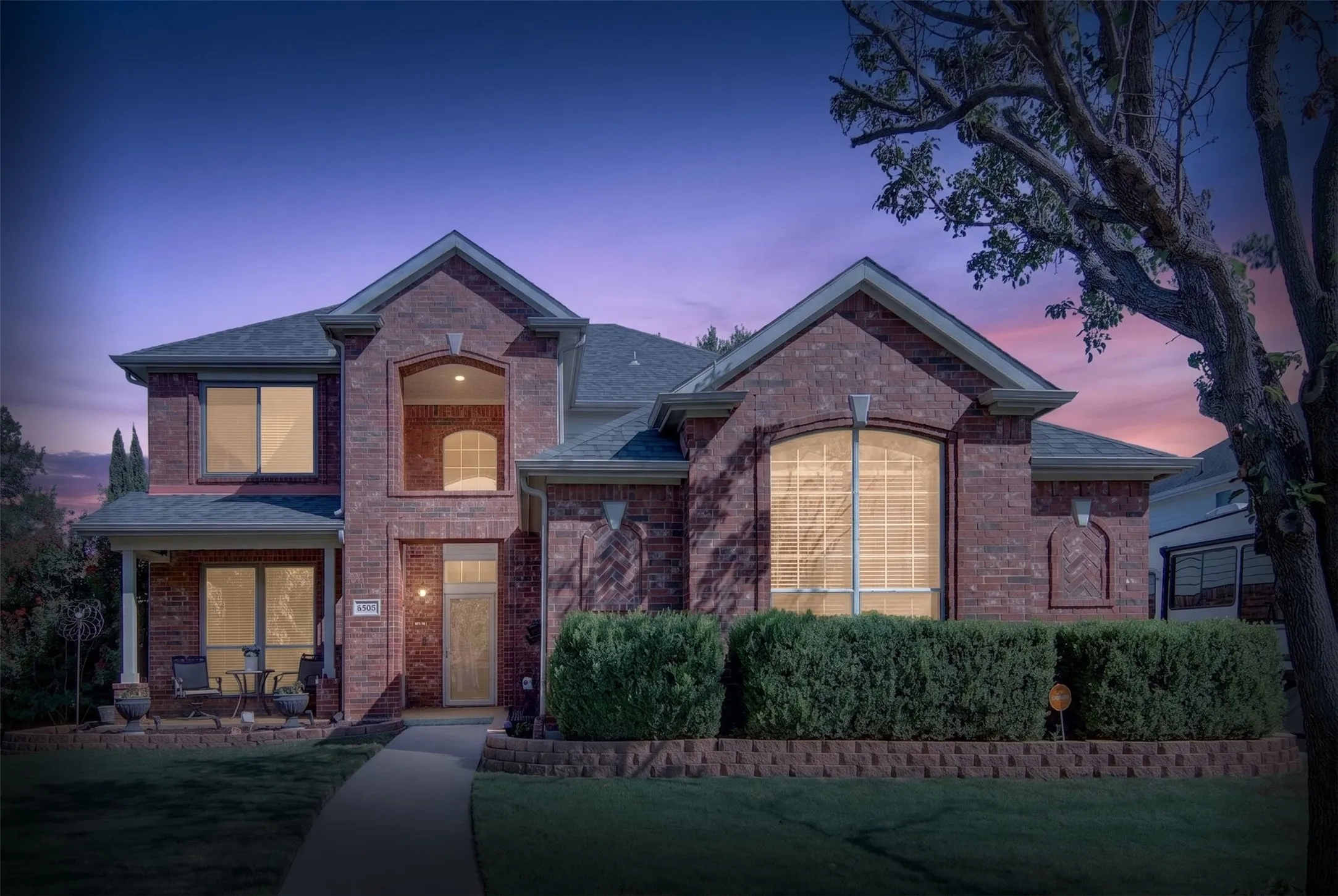 Single Family Residence For Sale in Tarrant County , 6505 Aberdeen Drive, North Richland Hills, Texas 76180, 4 Bedroom, 3 Bathroom, 2 Garage spaces, 2,515 Sqft, built in 2002, mls#21394634, Real Estate Agent in North Richland Hills, Homes For Sale in Tarrant county, Homes For Sale in North Richland Hills, Realtor in North Richland Hills Texas, Real Estate Brokerage Independent Realty Texas, Luminita Cordes Realtor