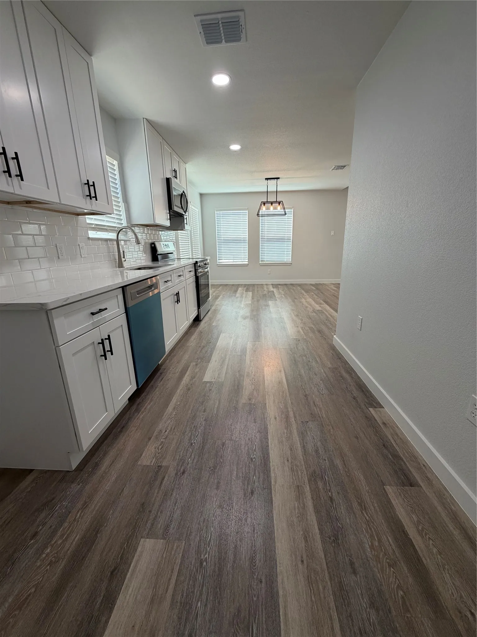 Single Family Residence For Sale in Hood County , 3007 Rockwood Drive, Granbury, Texas 76048, 3 Bedroom, 2 Bathroom, Garage spaces, 1,320 Sqft, built in 2023, mls#21395363, Real Estate Agent in Granbury, Homes For Sale in Hood county, Homes For Sale in Granbury, Realtor in Granbury Texas, Real Estate Brokerage Independent Realty Texas, Luminita Cordes Realtor