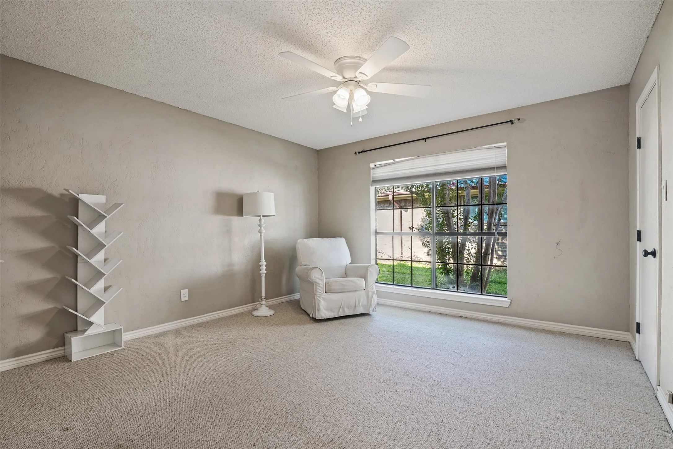 Single Family Residence For Sale in Collin County , 2504 Evans Drive, Plano, Texas 75075, 5 Bedroom, 3 Bathroom, 2 Garage spaces, 2,983 Sqft, built in 1976, mls#21395056, Real Estate Agent in Plano, Homes For Sale in Collin county, Homes For Sale in Plano, Realtor in Plano Texas, Real Estate Brokerage Independent Realty Texas, Luminita Cordes Realtor
