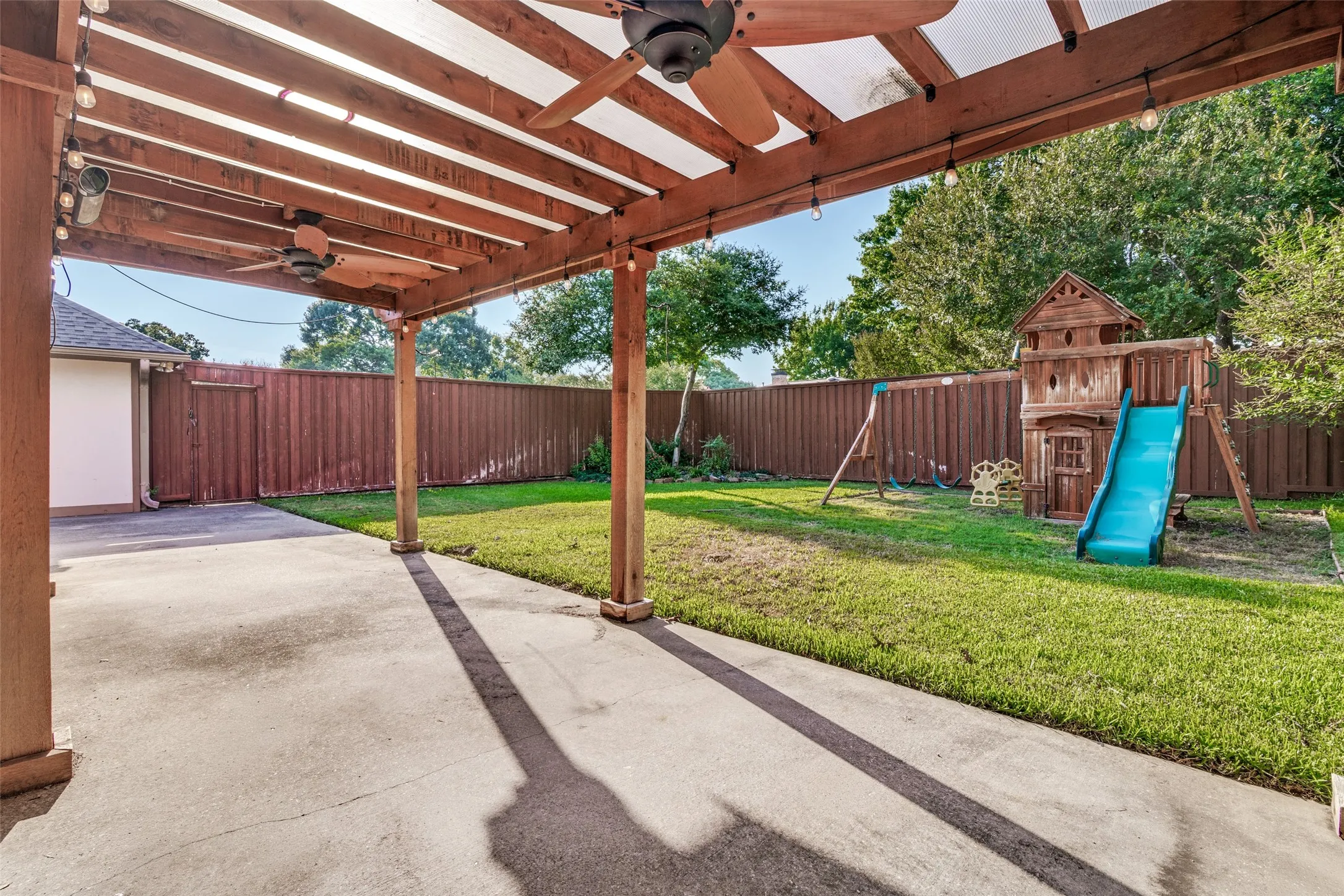 Patio has electric for tv and fans
