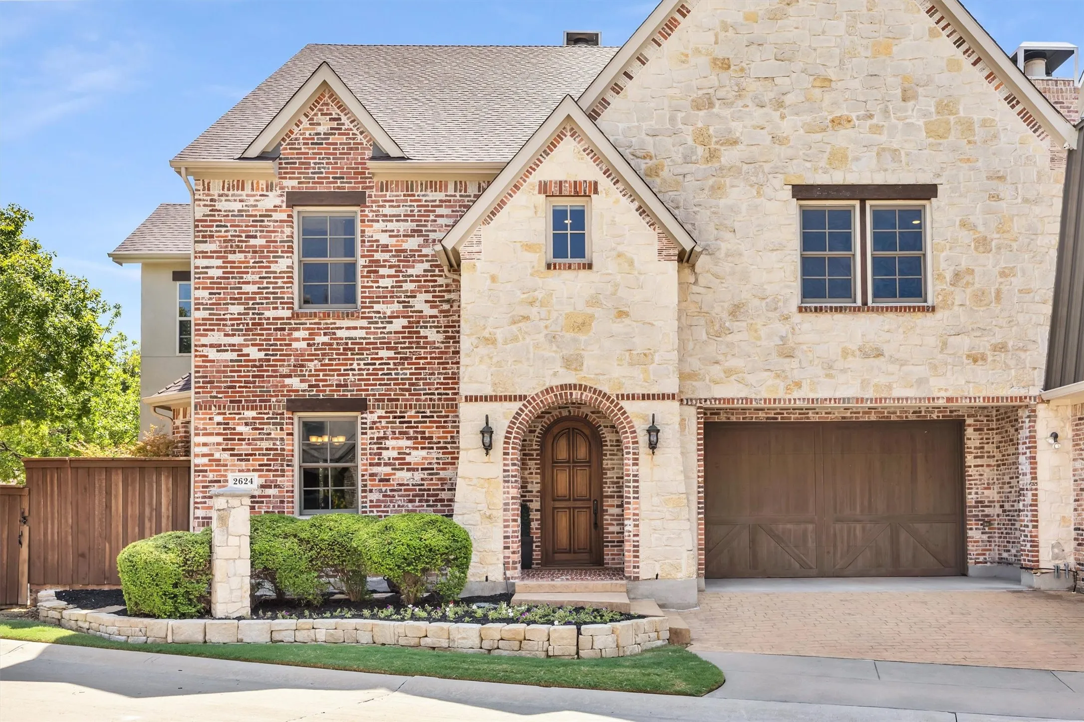 Townhouse For Sale in Denton County , 2624 Grail Maiden Court, Lewisville, Texas 75056, 3 Bedroom, 4 Bathroom, 2 Garage spaces, 3,696 Sqft, built in 2006, mls#21394772, Real Estate Agent in Lewisville, Homes For Sale in Denton county, Homes For Sale in Lewisville, Realtor in Lewisville Texas, Real Estate Brokerage Independent Realty Texas, Luminita Cordes Realtor