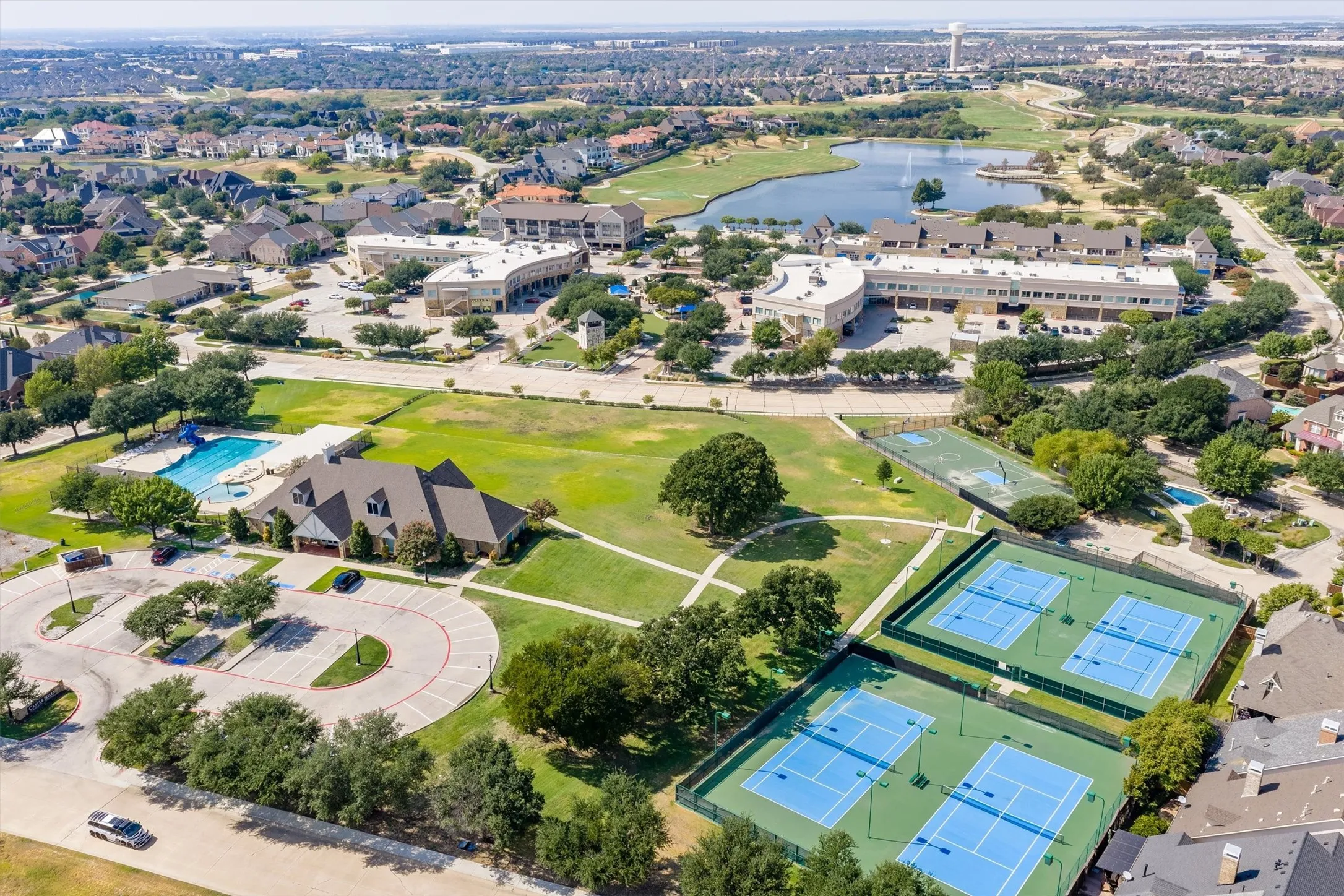 Townhouse For Sale in Denton County , 2624 Grail Maiden Court, Lewisville, Texas 75056, 3 Bedroom, 4 Bathroom, 2 Garage spaces, 3,696 Sqft, built in 2006, mls#21394772, Real Estate Agent in Lewisville, Homes For Sale in Denton county, Homes For Sale in Lewisville, Realtor in Lewisville Texas, Real Estate Brokerage Independent Realty Texas, Luminita Cordes Realtor