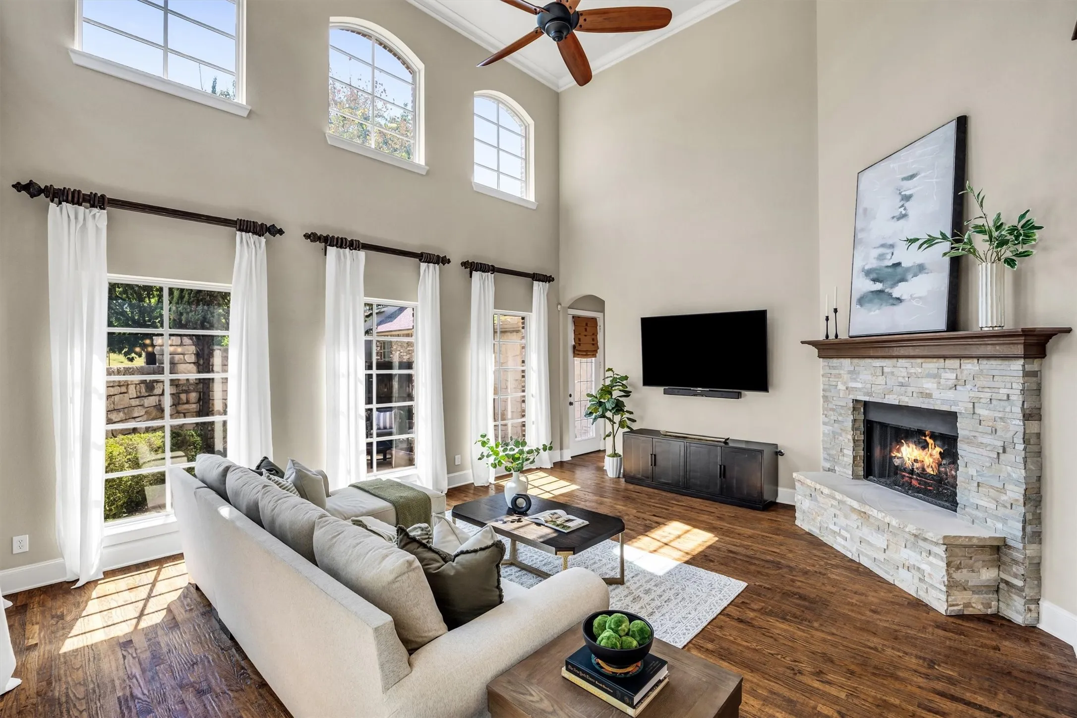 Townhouse For Sale in Denton County , 2624 Grail Maiden Court, Lewisville, Texas 75056, 3 Bedroom, 4 Bathroom, 2 Garage spaces, 3,696 Sqft, built in 2006, mls#21394772, Real Estate Agent in Lewisville, Homes For Sale in Denton county, Homes For Sale in Lewisville, Realtor in Lewisville Texas, Real Estate Brokerage Independent Realty Texas, Luminita Cordes Realtor