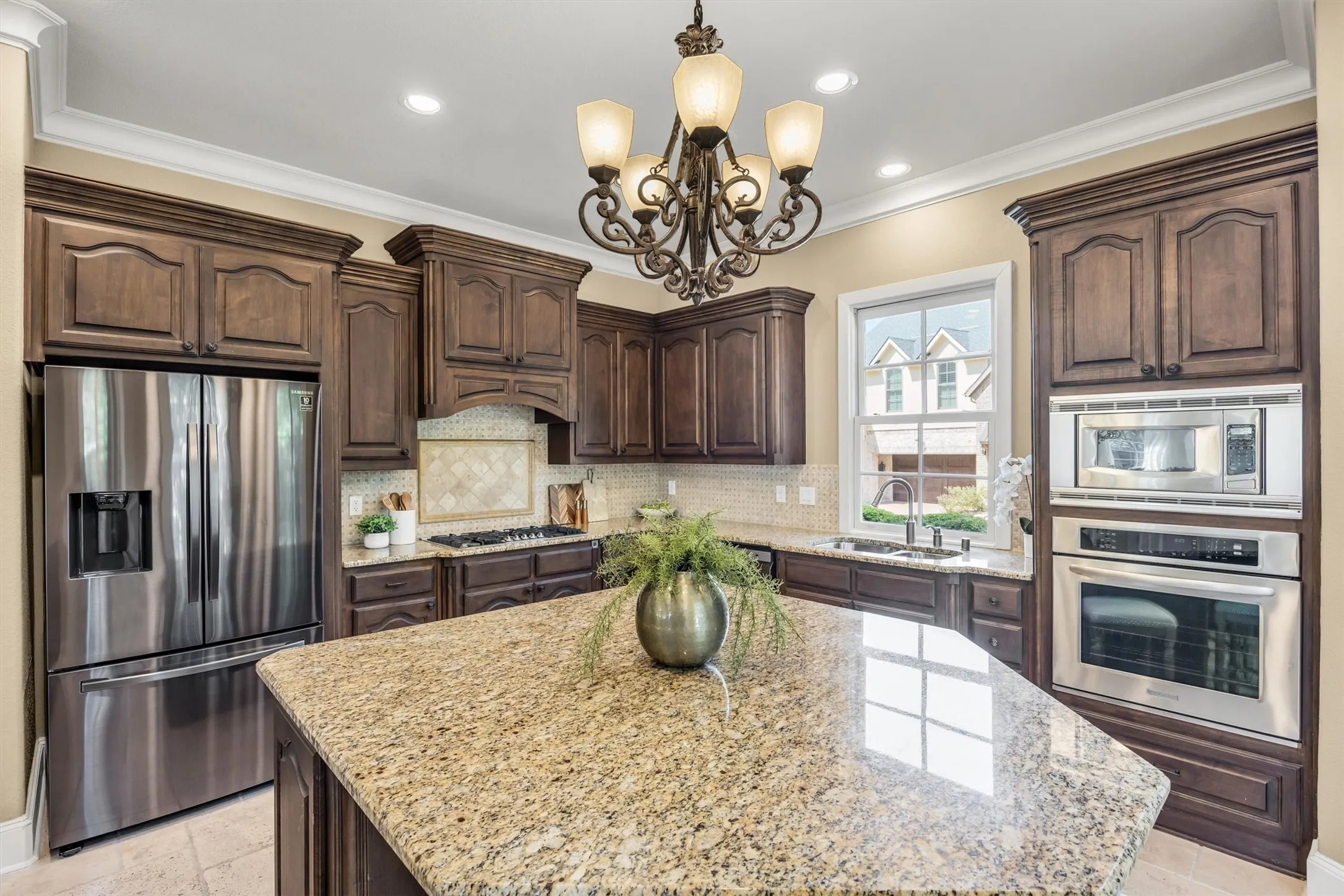 Townhouse For Sale in Denton County , 2624 Grail Maiden Court, Lewisville, Texas 75056, 3 Bedroom, 4 Bathroom, 2 Garage spaces, 3,696 Sqft, built in 2006, mls#21394772, Real Estate Agent in Lewisville, Homes For Sale in Denton county, Homes For Sale in Lewisville, Realtor in Lewisville Texas, Real Estate Brokerage Independent Realty Texas, Luminita Cordes Realtor