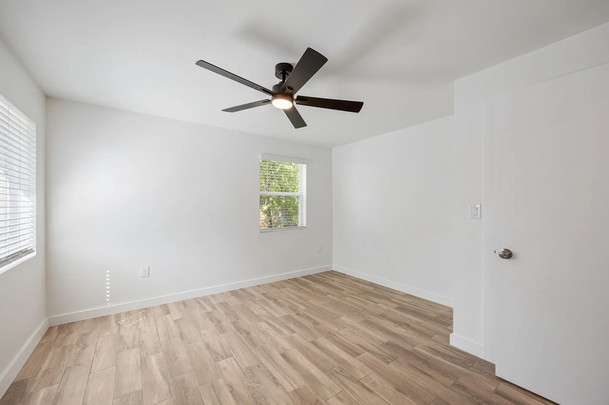 Single Family Residence For Rent in Grayson County , 1606 N Woods Street, Sherman, Texas 75092, 3 Bedroom, 3 Bathroom, 1 Garage spaces, 2,097 Sqft, built in 1949, mls#21395588, Real Estate Agent in Sherman, Homes For Rent in Grayson county, Homes For Rent in Sherman, Realtor in Sherman Texas, Real Estate Brokerage Independent Realty Texas, Luminita Cordes Realtor