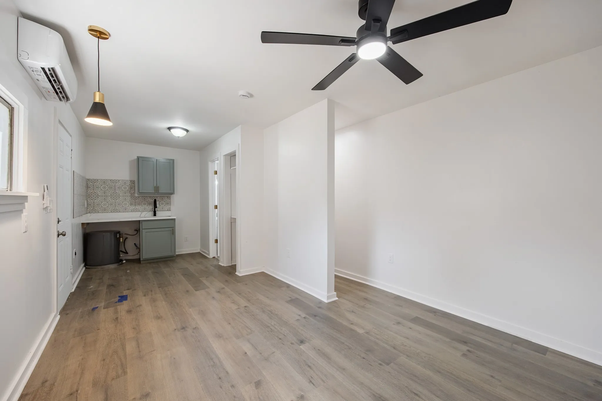 Single Family Residence For Rent in Grayson County , 1606 N Woods Street, Sherman, Texas 75092, 3 Bedroom, 3 Bathroom, 1 Garage spaces, 2,097 Sqft, built in 1949, mls#21395588, Real Estate Agent in Sherman, Homes For Rent in Grayson county, Homes For Rent in Sherman, Realtor in Sherman Texas, Real Estate Brokerage Independent Realty Texas, Luminita Cordes Realtor