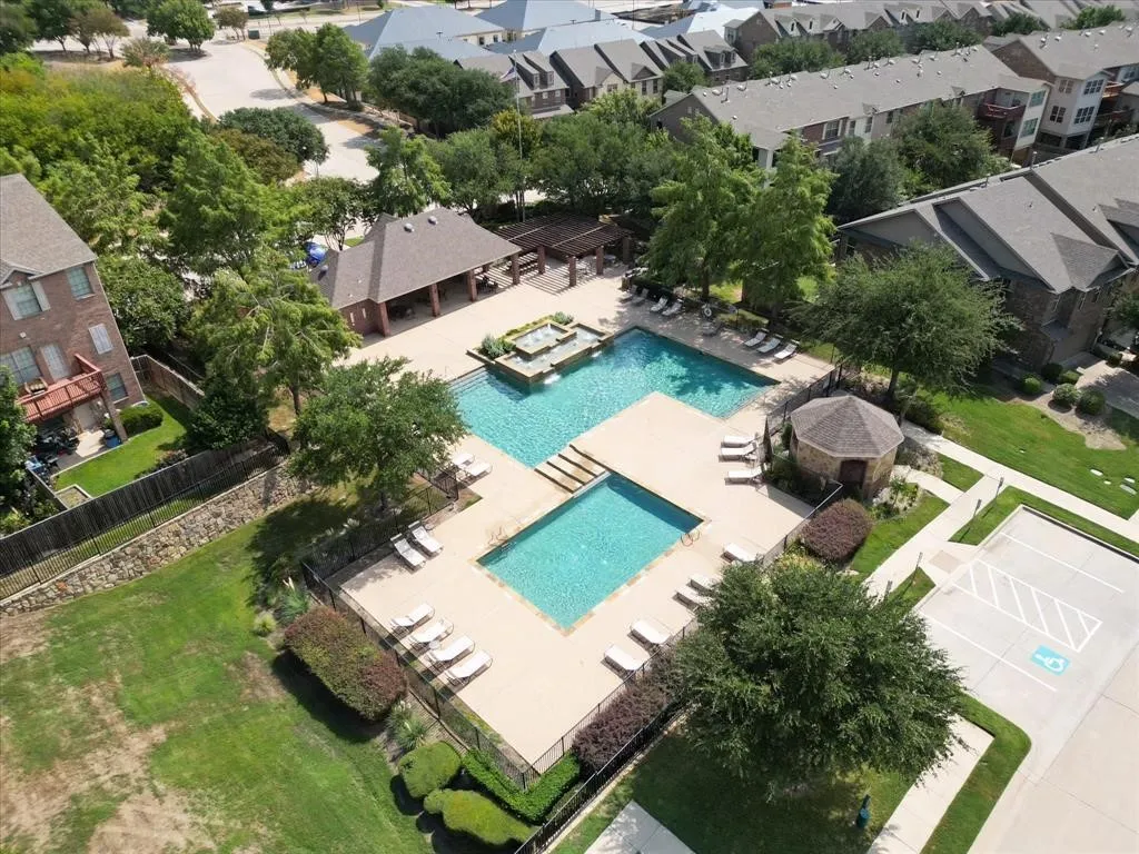Single Family Residence For Sale in Denton County , 2544 Jacobson Drive, Lewisville, Texas 75067, 3 Bedroom, 4 Bathroom, 2 Garage spaces, 2,565 Sqft, built in 2007, mls#21395592, Real Estate Agent in Lewisville, Homes For Sale in Denton county, Homes For Sale in Lewisville, Realtor in Lewisville Texas, Real Estate Brokerage Independent Realty Texas, Luminita Cordes Realtor