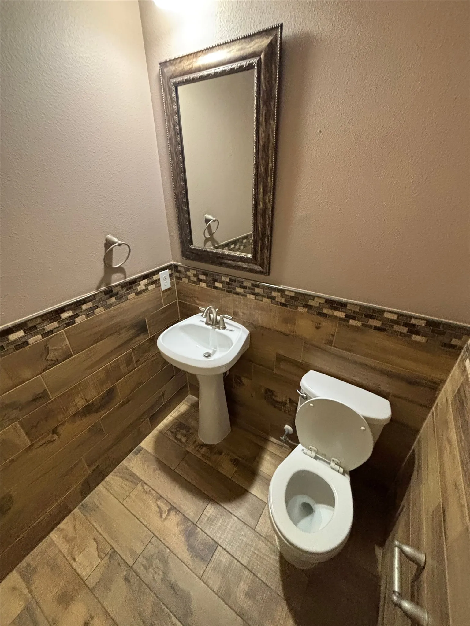 Single Family Residence For Rent in Tarrant County , 12961 Steadman Farms Drive, Fort Worth, Texas 76244, 5 Bedroom, 4 Bathroom, 2 Garage spaces, 3,585 Sqft, built in 2014, mls#21394828, Real Estate Agent in Fort Worth, Homes For Rent in Tarrant county, Homes For Rent in Fort Worth, Realtor in Fort Worth Texas, Real Estate Brokerage Independent Realty Texas, Luminita Cordes Realtor