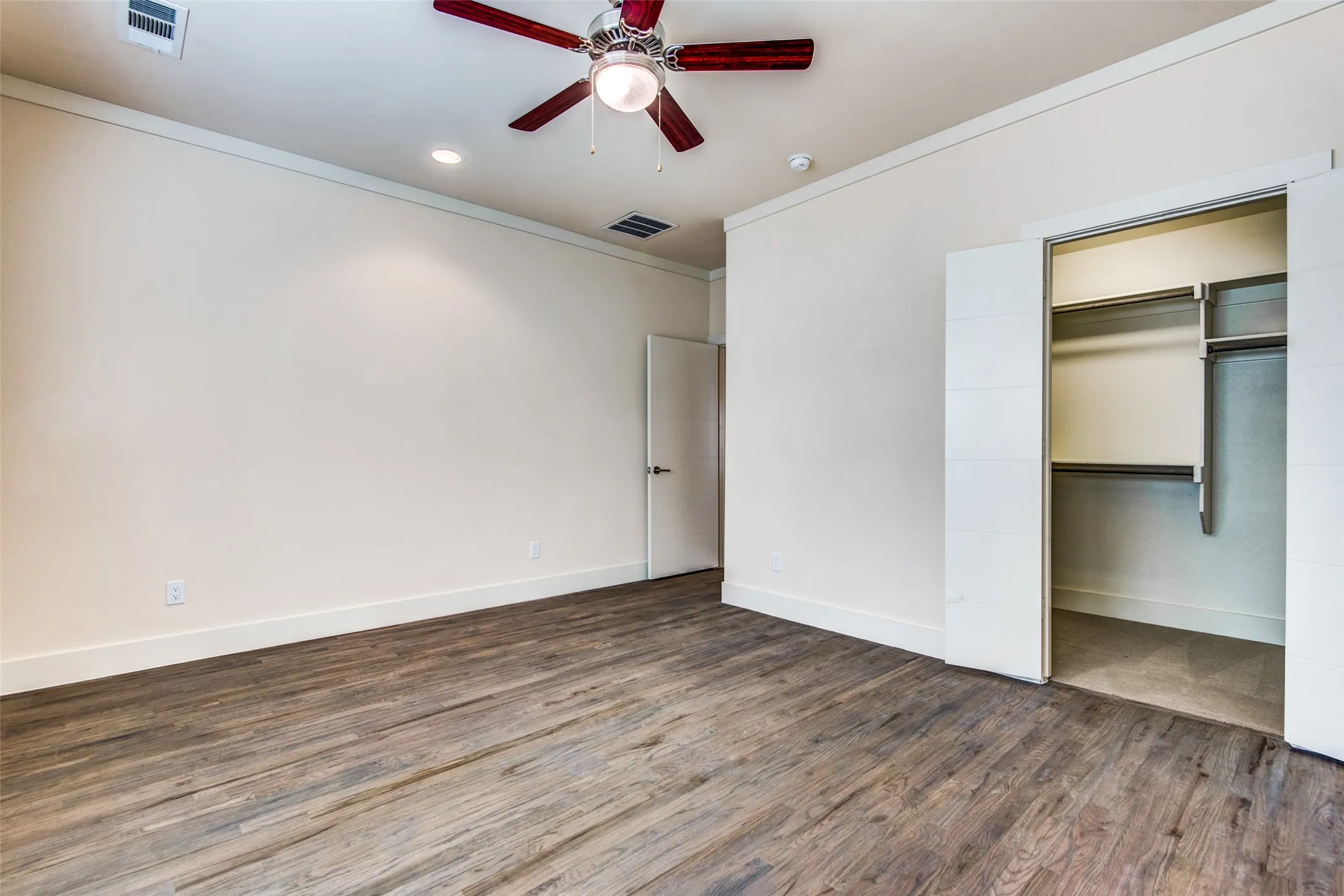 Townhouse For Rent in Dallas County , 4316 Hartford Street 19, Dallas, Texas 75219, 2 Bedroom, 3 Bathroom, 2 Garage spaces, 1,394 Sqft, built in 2019, mls#21376367, Real Estate Agent in Dallas, Homes For Rent in Dallas county, Homes For Rent in Dallas, Realtor in Dallas Texas, Real Estate Brokerage Independent Realty Texas, Luminita Cordes Realtor