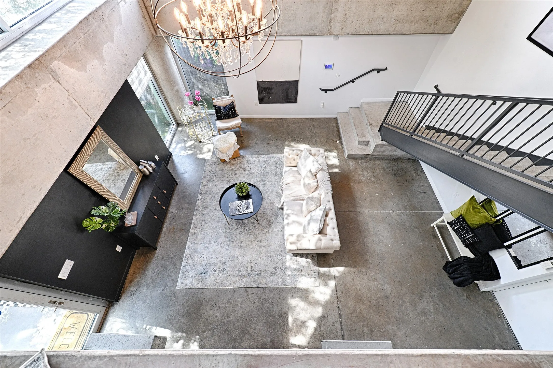 Condominium For Sale in Dallas County , 1001 Belleview Street 104, Dallas, Texas 75215, 1 Bedroom, 2 Bathroom, 1 Garage spaces, 836 Sqft, built in 2007, mls#21395489, Real Estate Agent in Dallas, Homes For Sale in Dallas county, Homes For Sale in Dallas, Realtor in Dallas Texas, Real Estate Brokerage Independent Realty Texas, Luminita Cordes Realtor
