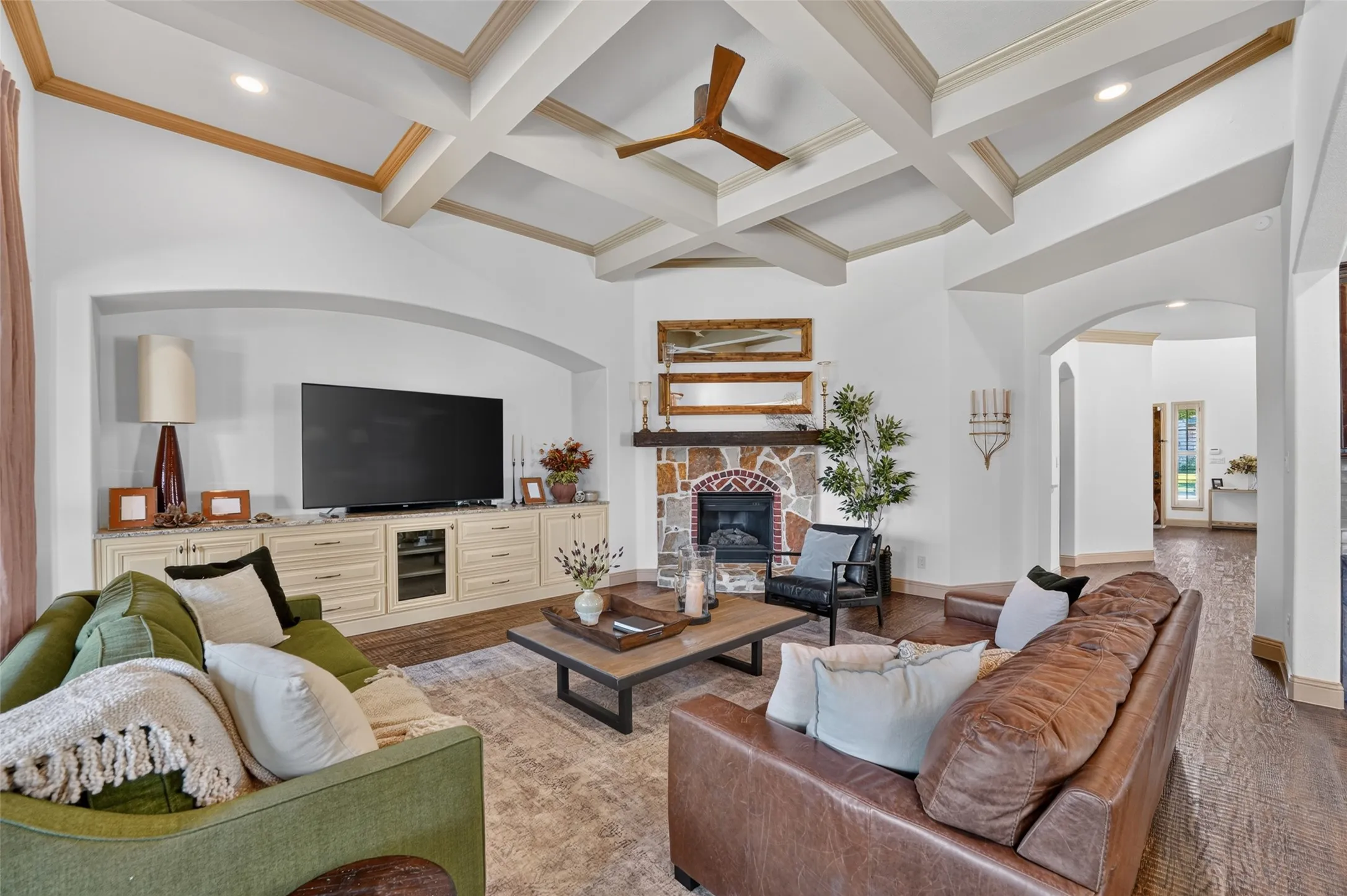 Single Family Residence For Sale in Collin County , 1141 Packsaddle Trail, Prosper, Texas 75078, 4 Bedroom, 4 Bathroom, 3 Garage spaces, 4,593 Sqft, built in 2011, mls#21394753, Real Estate Agent in Prosper, Homes For Sale in Collin county, Homes For Sale in Prosper, Realtor in Prosper Texas, Real Estate Brokerage Independent Realty Texas, Luminita Cordes Realtor