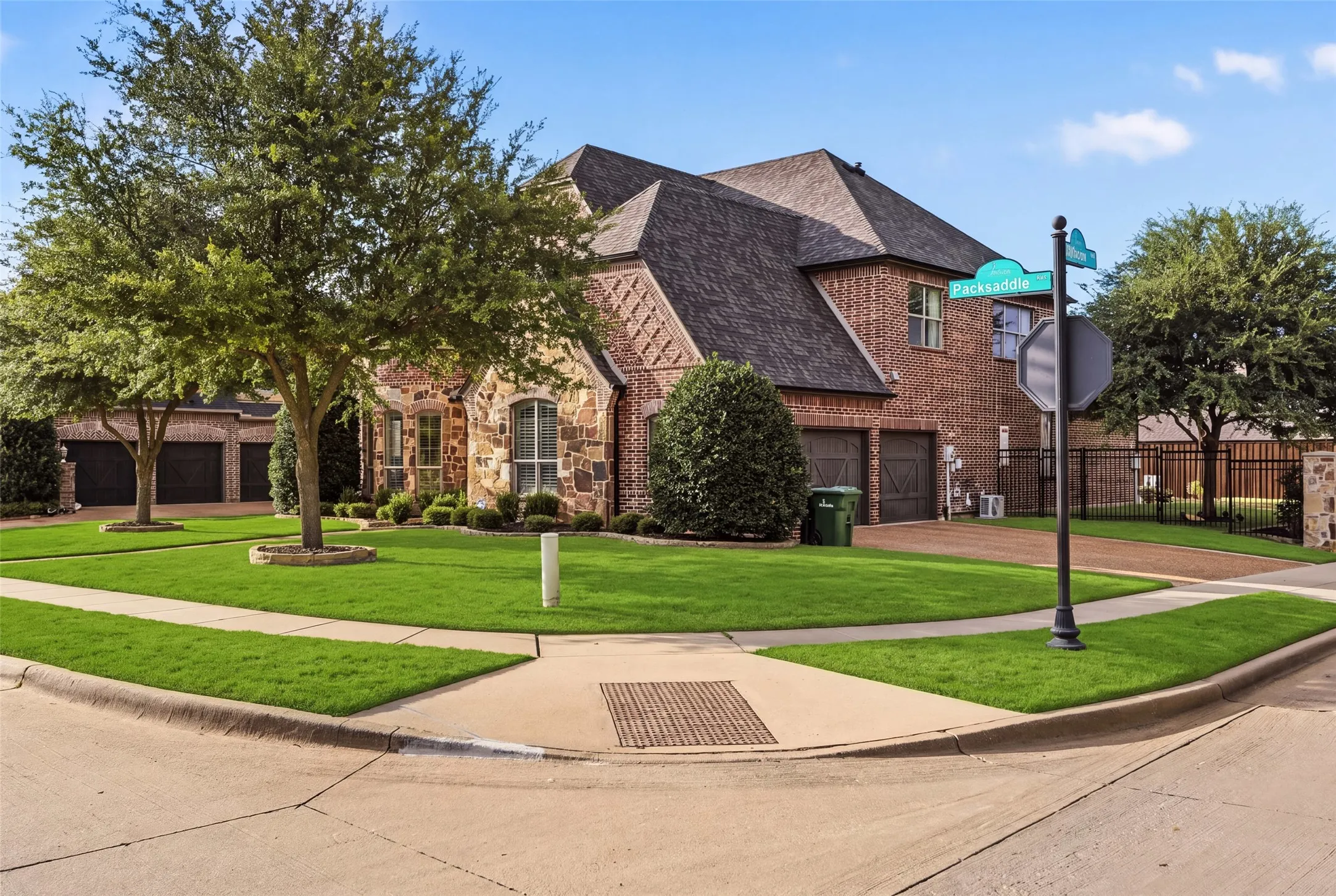 Single Family Residence For Sale in Collin County , 1141 Packsaddle Trail, Prosper, Texas 75078, 4 Bedroom, 4 Bathroom, 3 Garage spaces, 4,593 Sqft, built in 2011, mls#21394753, Real Estate Agent in Prosper, Homes For Sale in Collin county, Homes For Sale in Prosper, Realtor in Prosper Texas, Real Estate Brokerage Independent Realty Texas, Luminita Cordes Realtor