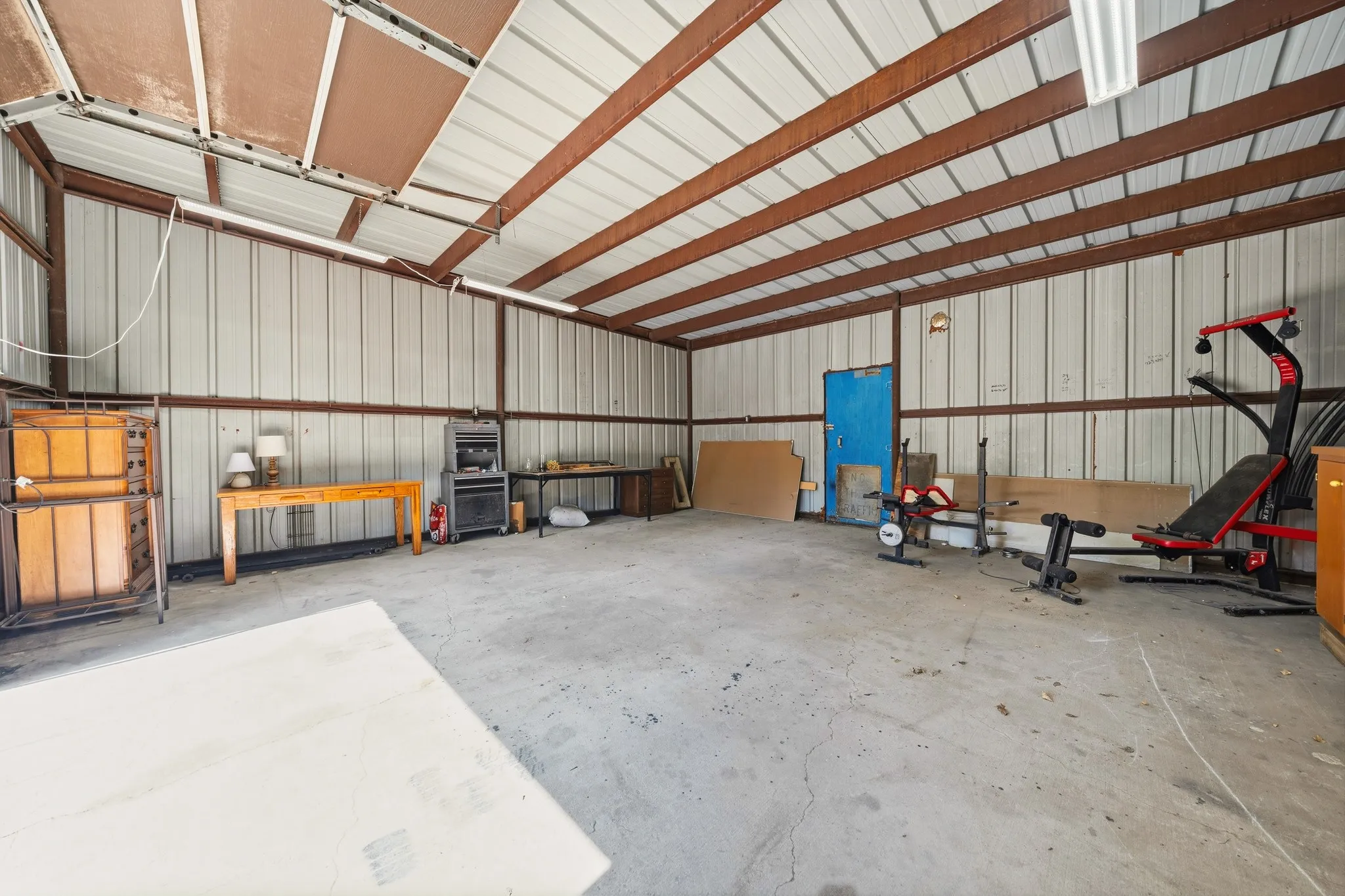Single Family Residence For Sale in Mc Lennan County , 129 Victory Drive, Beverly Hills, Texas 76711, 3 Bedroom, 2 Bathroom, 2 Garage spaces, 1,168 Sqft, built in 1942, mls#21394586, Real Estate Agent in Beverly Hills, Homes For Sale in Mc Lennan county, Homes For Sale in Beverly Hills, Realtor in Beverly Hills Texas, Real Estate Brokerage Independent Realty Texas, Luminita Cordes Realtor