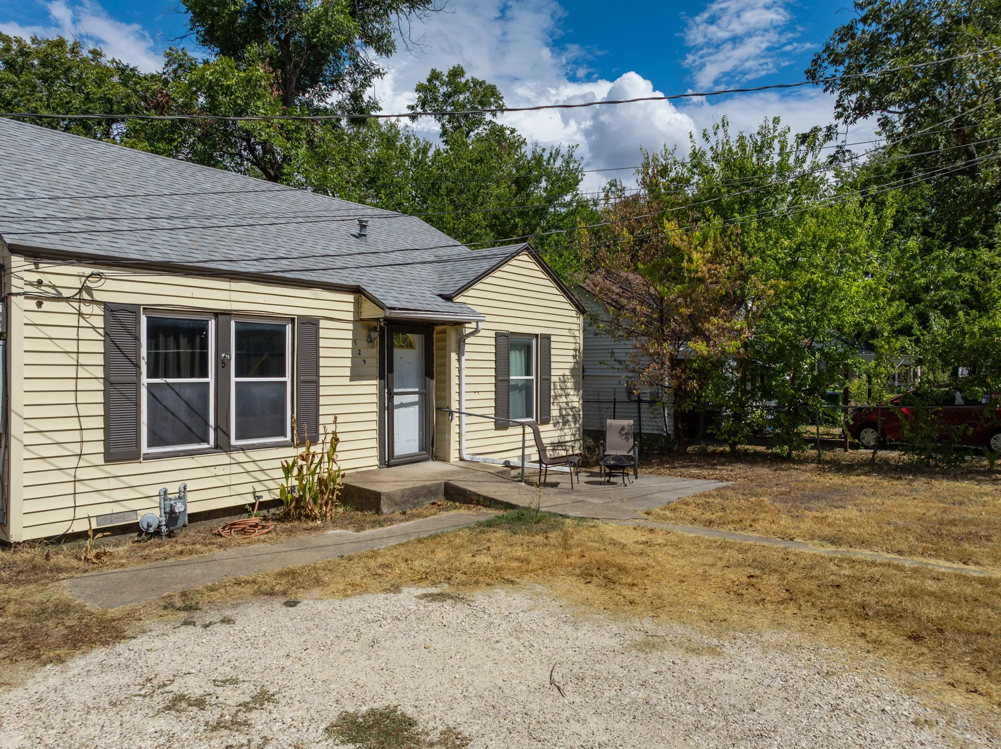 Single Family Residence For Sale in Mc Lennan County , 129 Victory Drive, Beverly Hills, Texas 76711, 3 Bedroom, 2 Bathroom, 2 Garage spaces, 1,168 Sqft, built in 1942, mls#21394586, Real Estate Agent in Beverly Hills, Homes For Sale in Mc Lennan county, Homes For Sale in Beverly Hills, Realtor in Beverly Hills Texas, Real Estate Brokerage Independent Realty Texas, Luminita Cordes Realtor