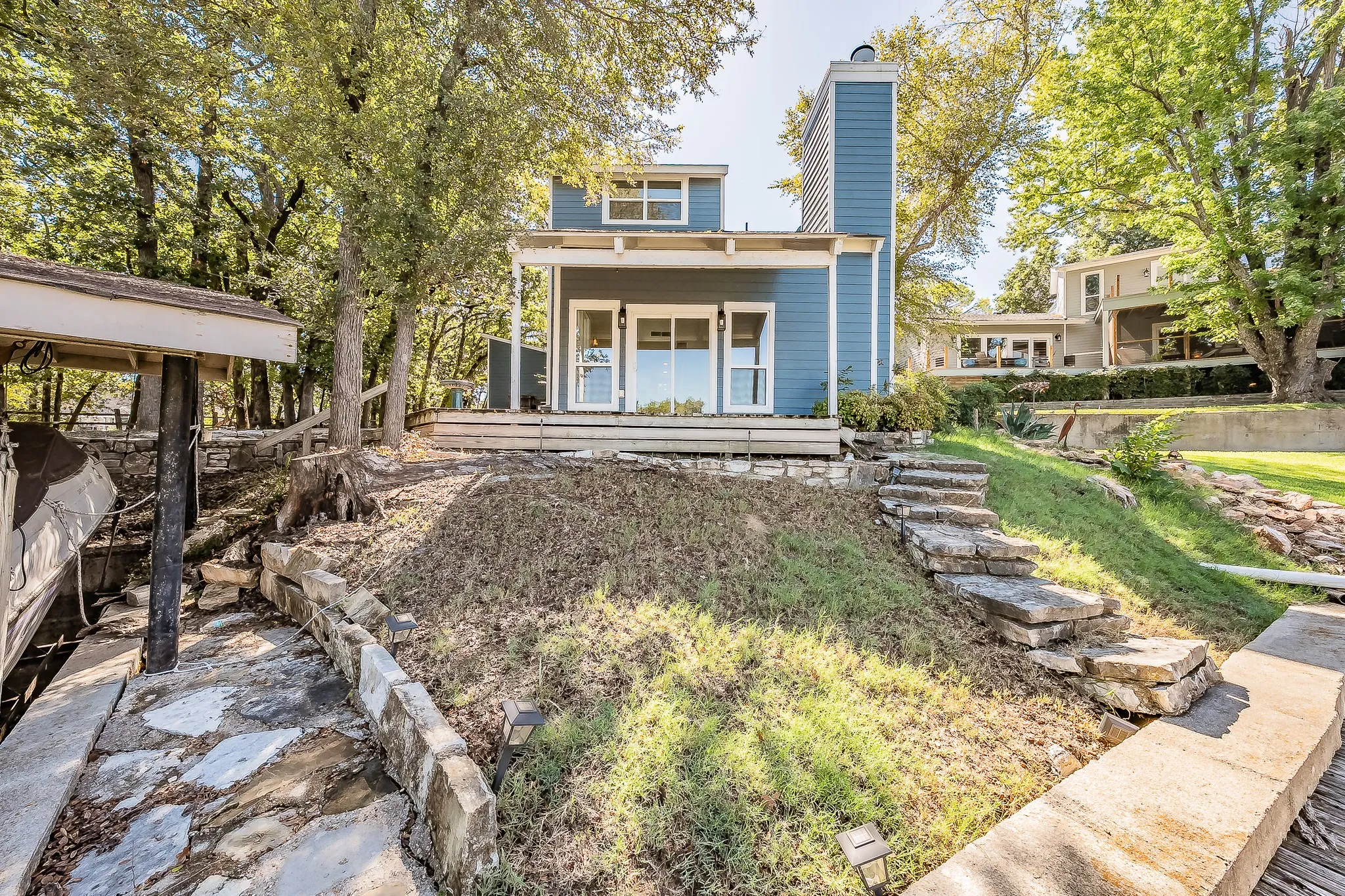 Single Family Residence For Sale in Tarrant County , 508 Harbor Drive S, Azle, Texas 76020, 2 Bedroom, 2 Bathroom, 1 Garage spaces, 1,191 Sqft, built in 1973, mls#21395603, Real Estate Agent in Azle, Homes For Sale in Tarrant county, Homes For Sale in Azle, Realtor in Azle Texas, Real Estate Brokerage Independent Realty Texas, Luminita Cordes Realtor